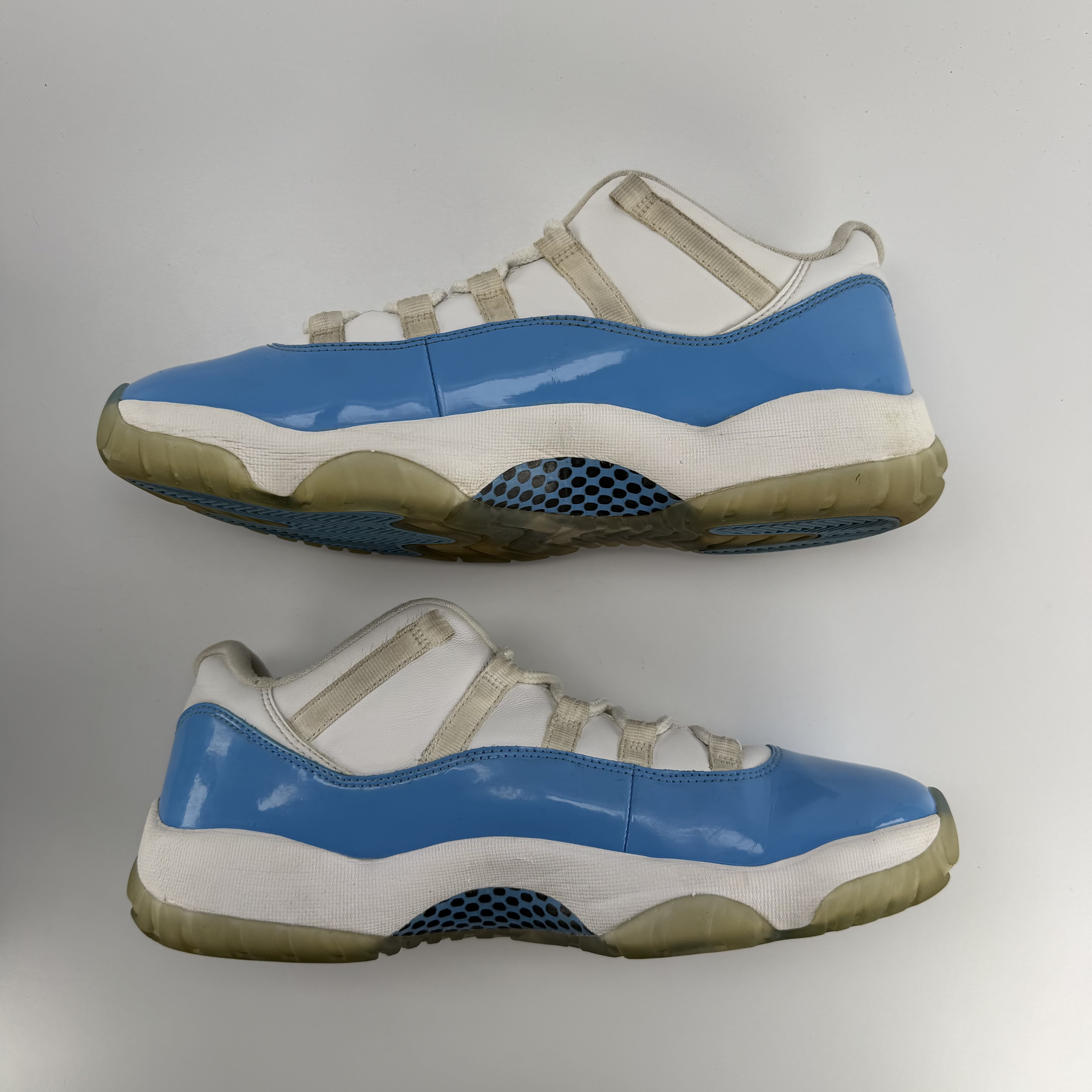 612863 Jordan 11 Retro Low University Blue (2017)