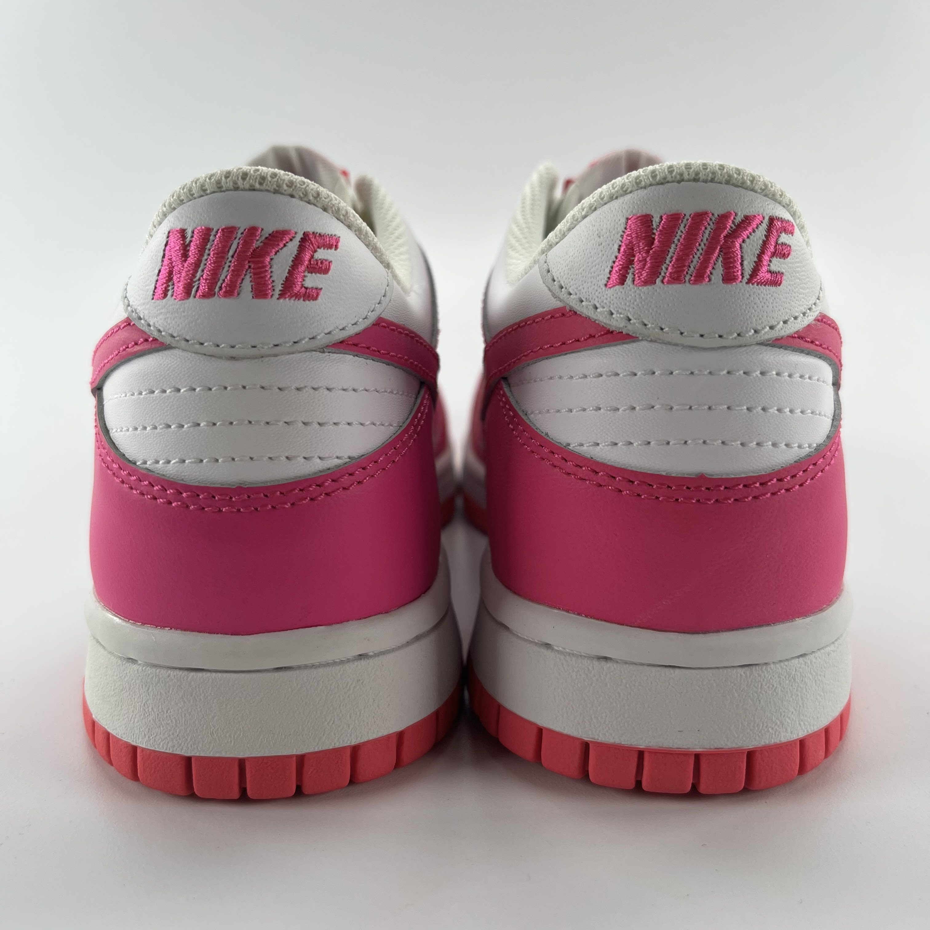 269433 Nike Dunk Low Laser Fuchsia (GS)