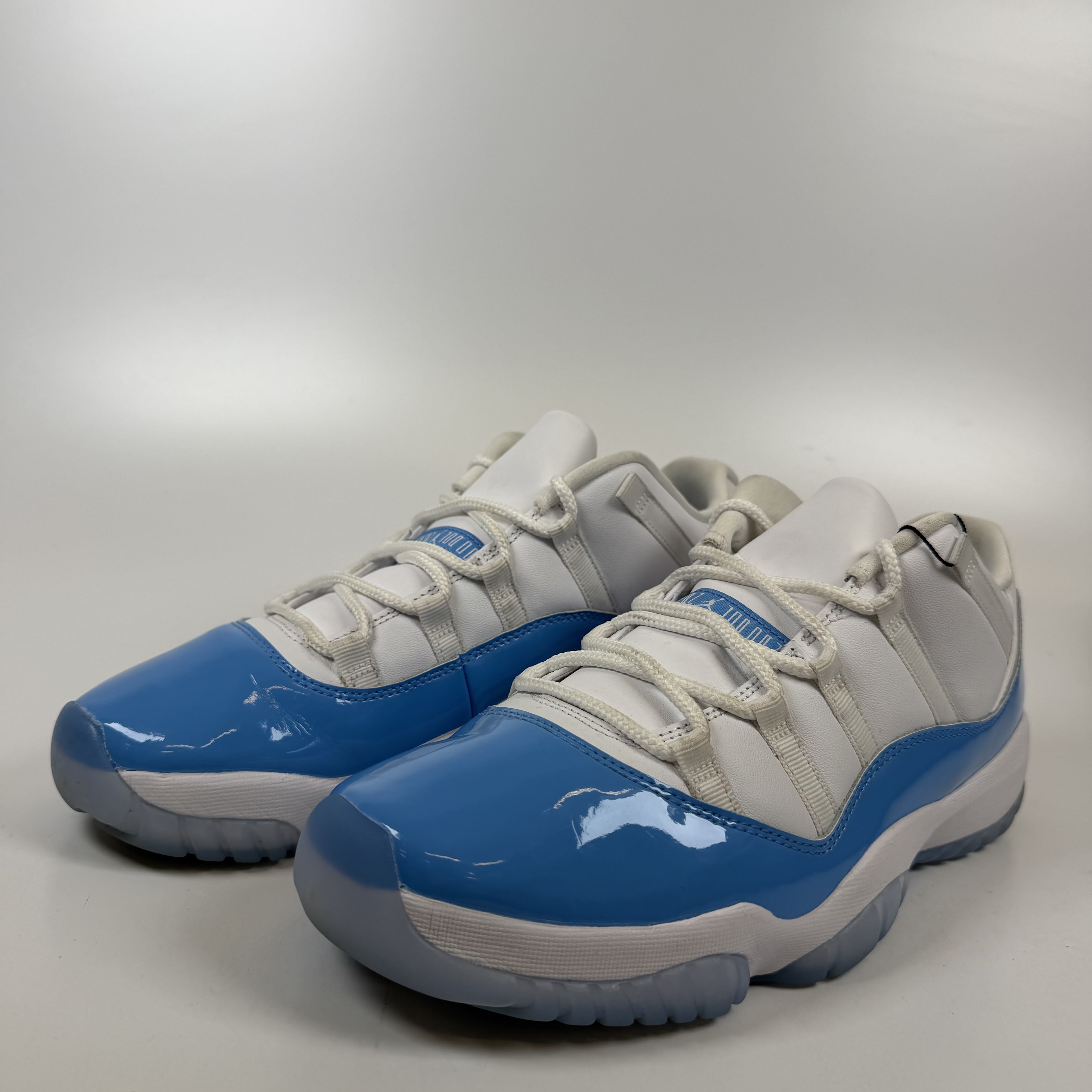 SP10195 Jordan 11 Retro Low University Blue (2026)