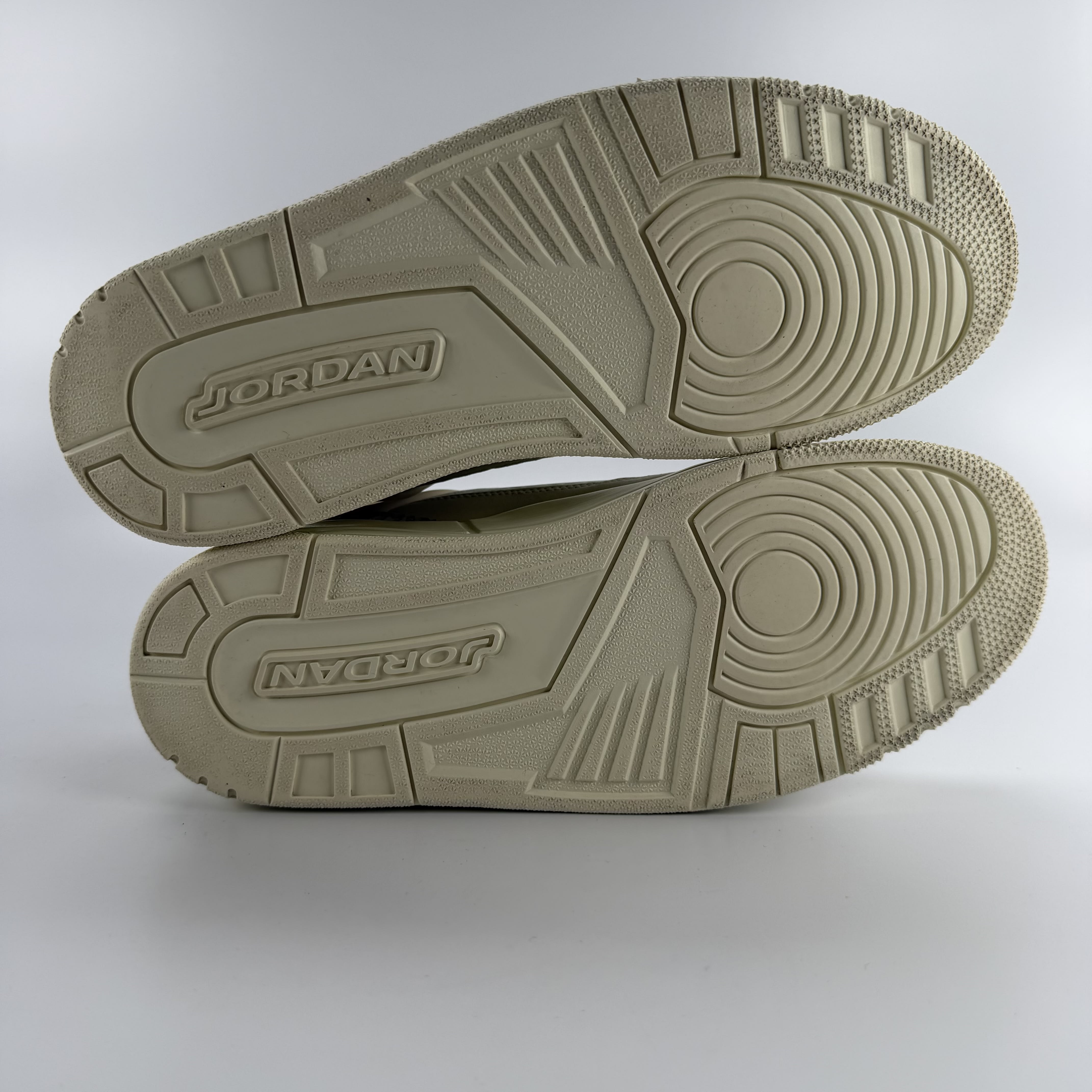 SP470 Jordan Spizike Low Coconut Milk
