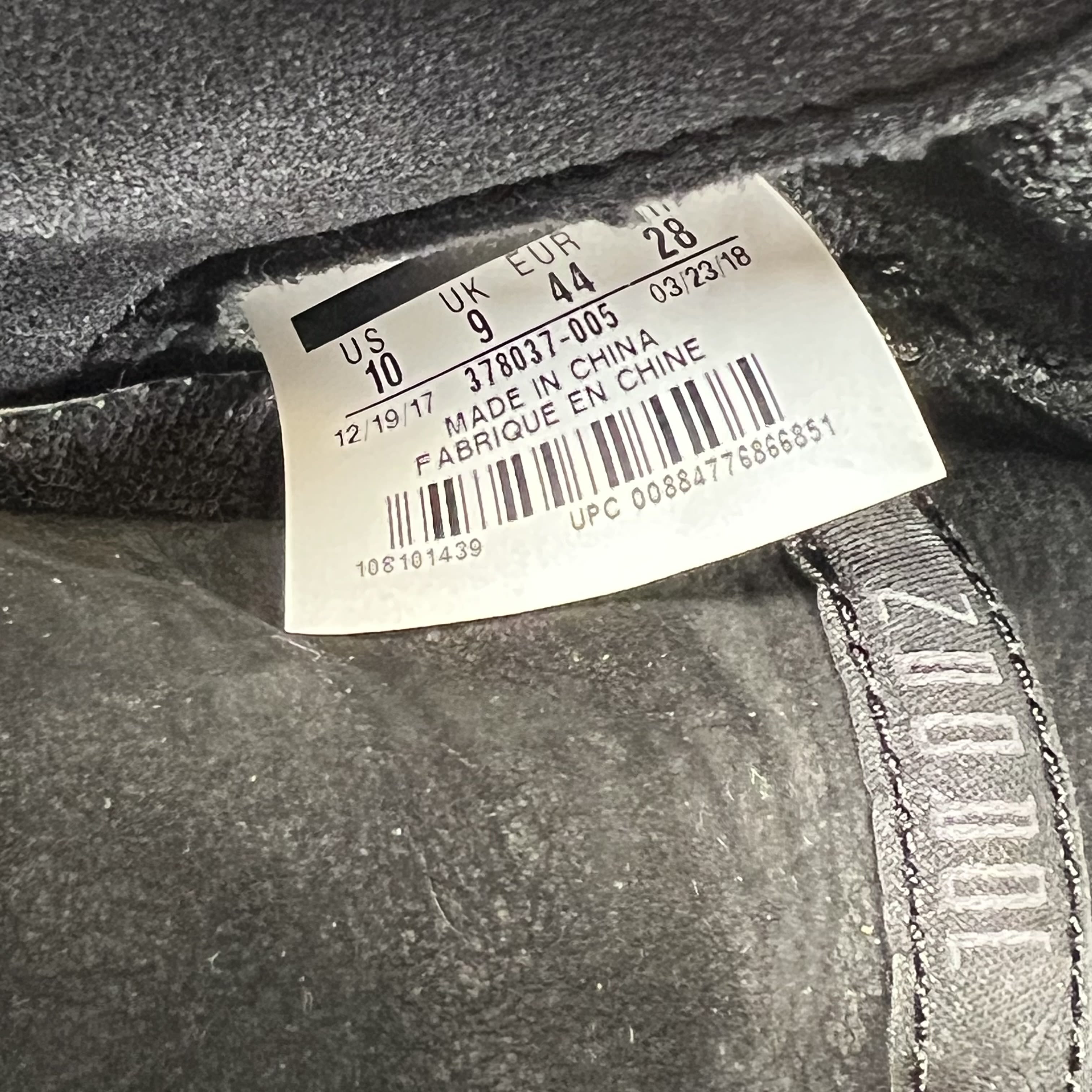 SP8190 Jordan 11 Retro Cap and Gown