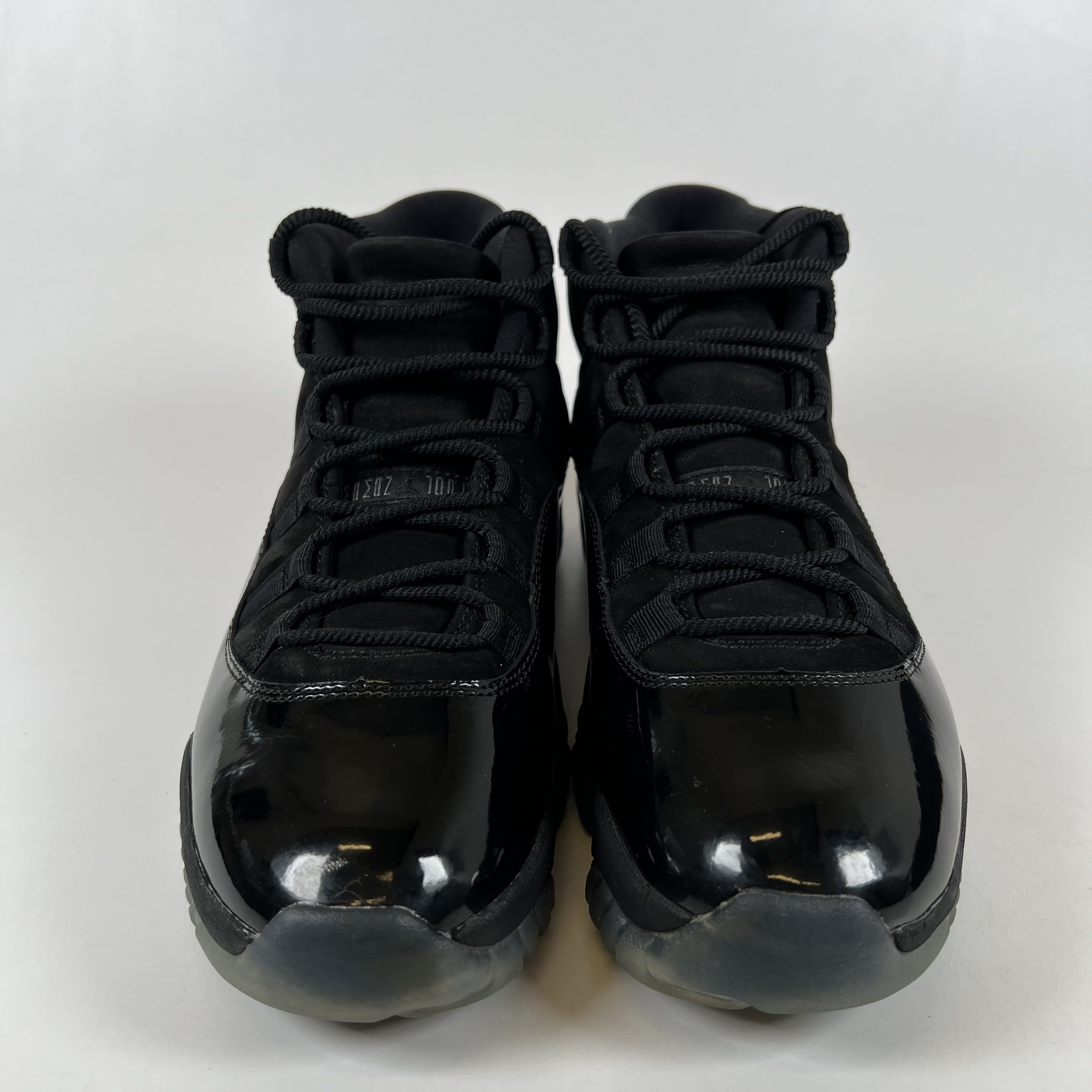 SP8190 Jordan 11 Retro Cap and Gown