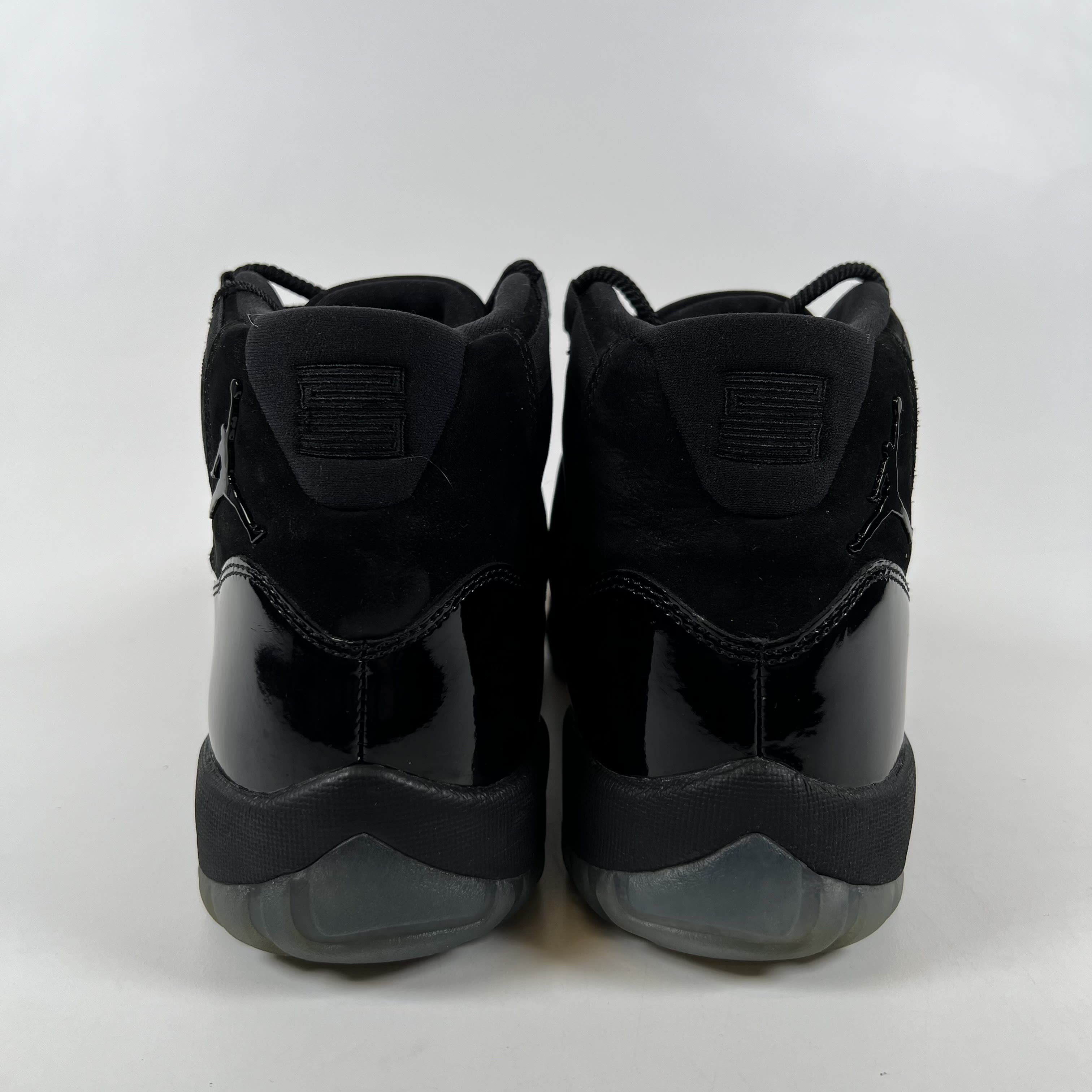 SP8190 Jordan 11 Retro Cap and Gown