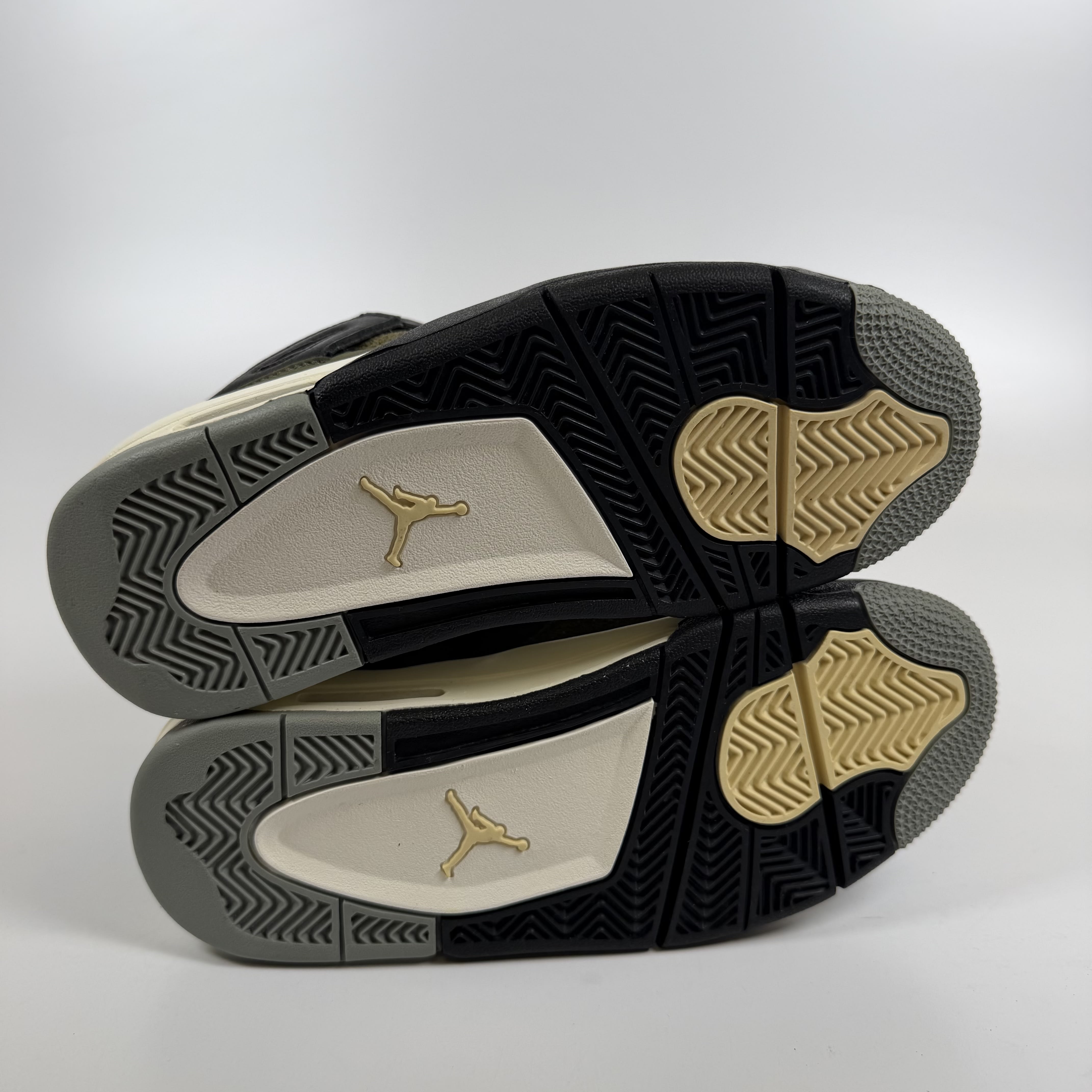 SP7347 Jordan 4 Retro SE Craft Medium Olive (GS)