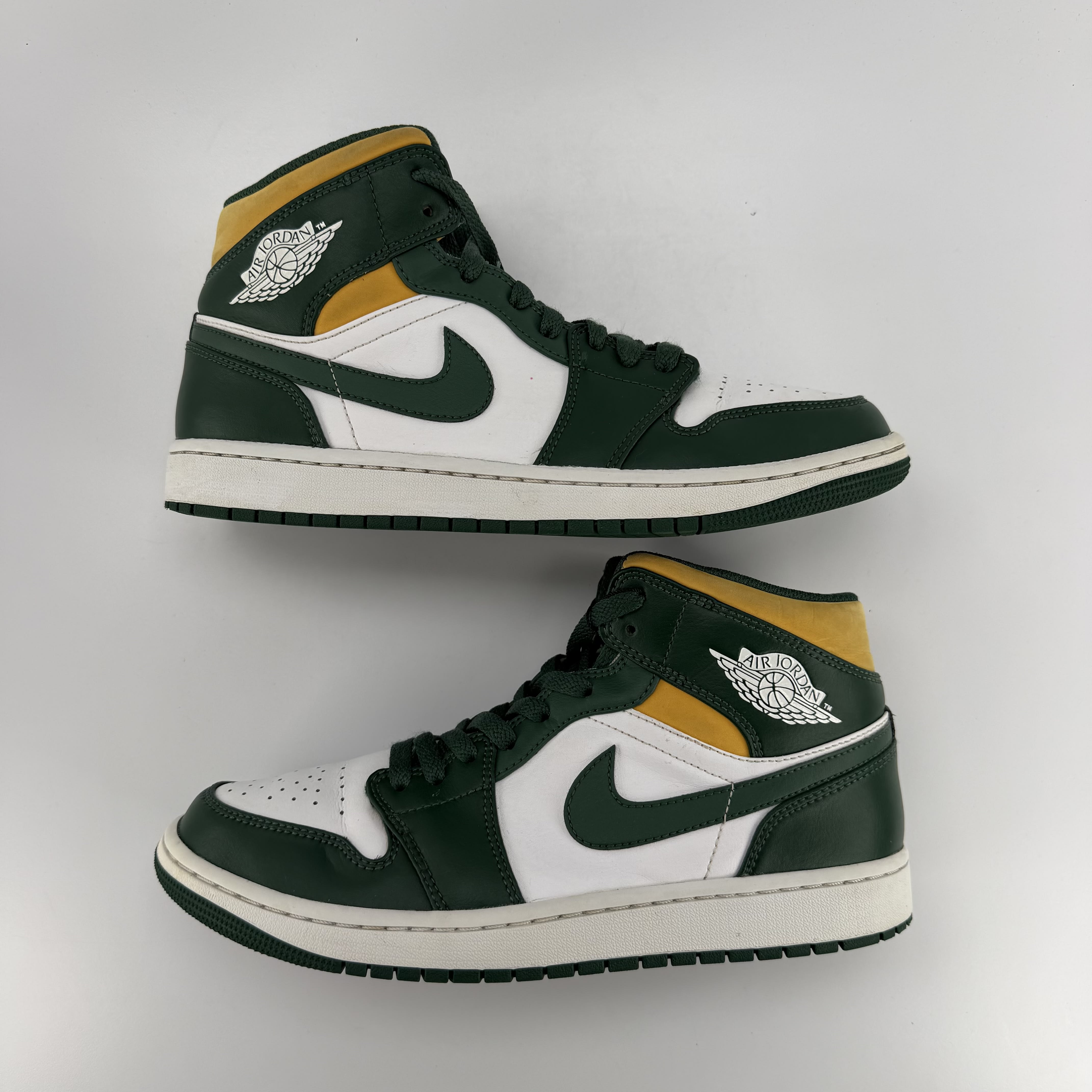 785140 Air Jordan 1 Mid 'Sonics'