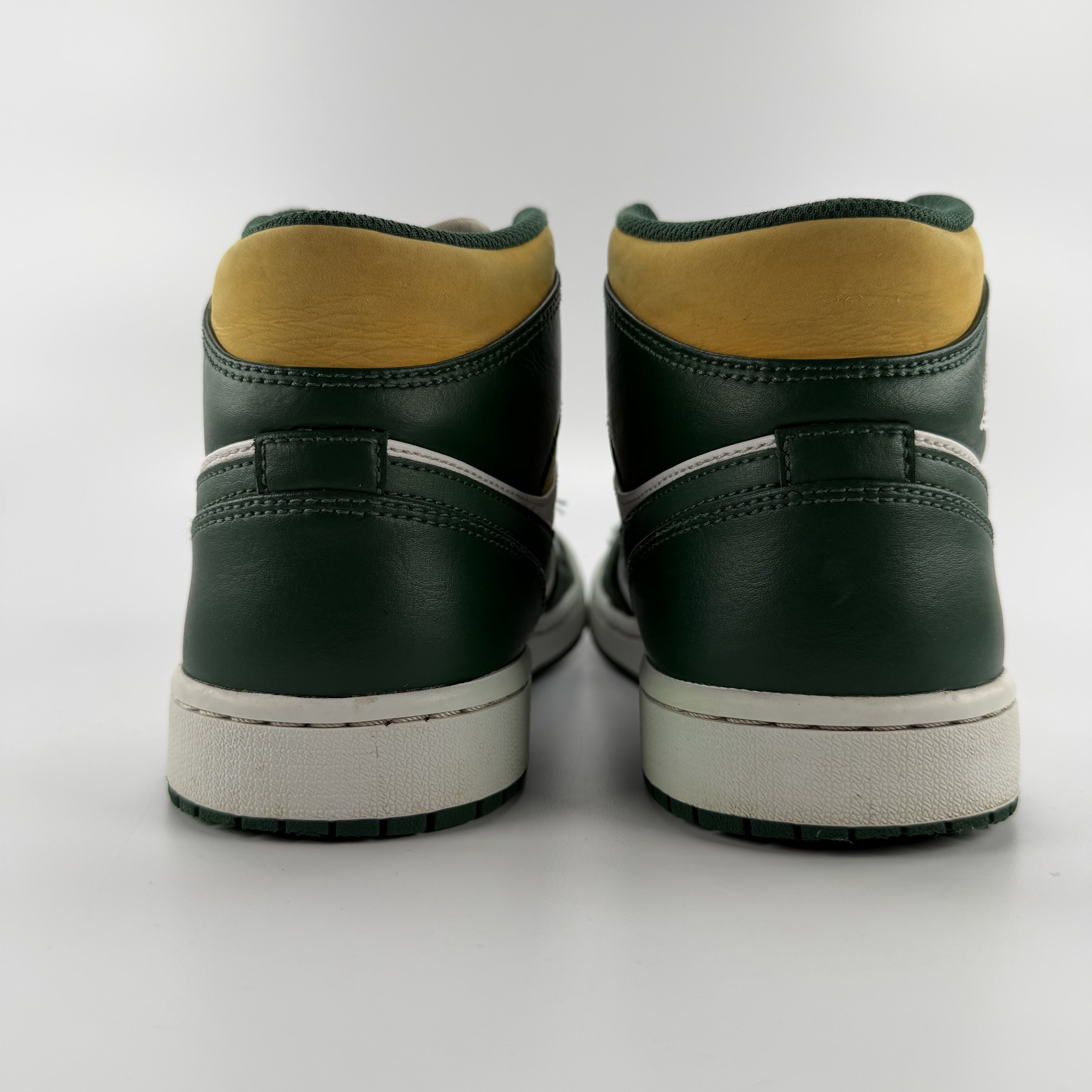 785140 Air Jordan 1 Mid 'Sonics'