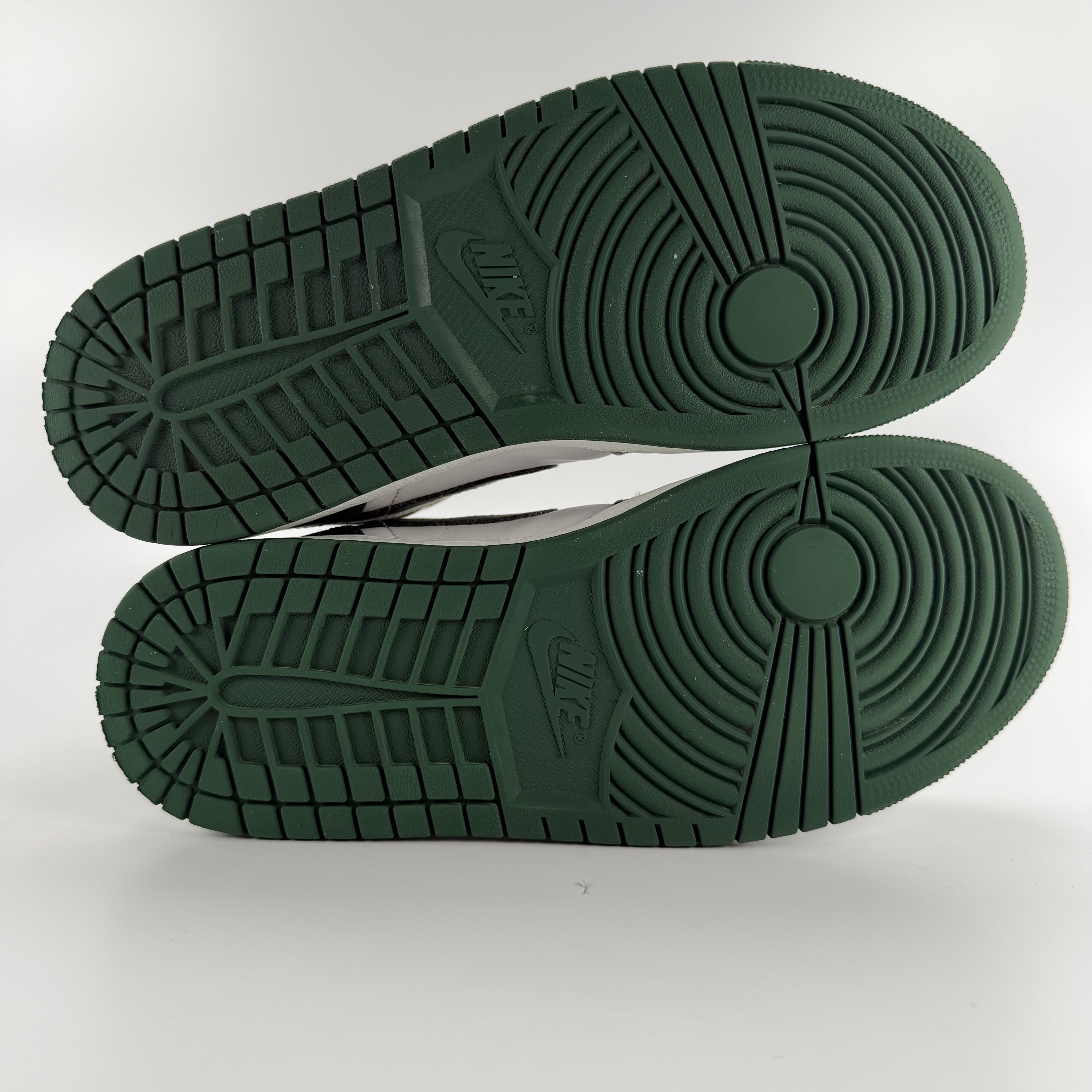 785140 Air Jordan 1 Mid 'Sonics'