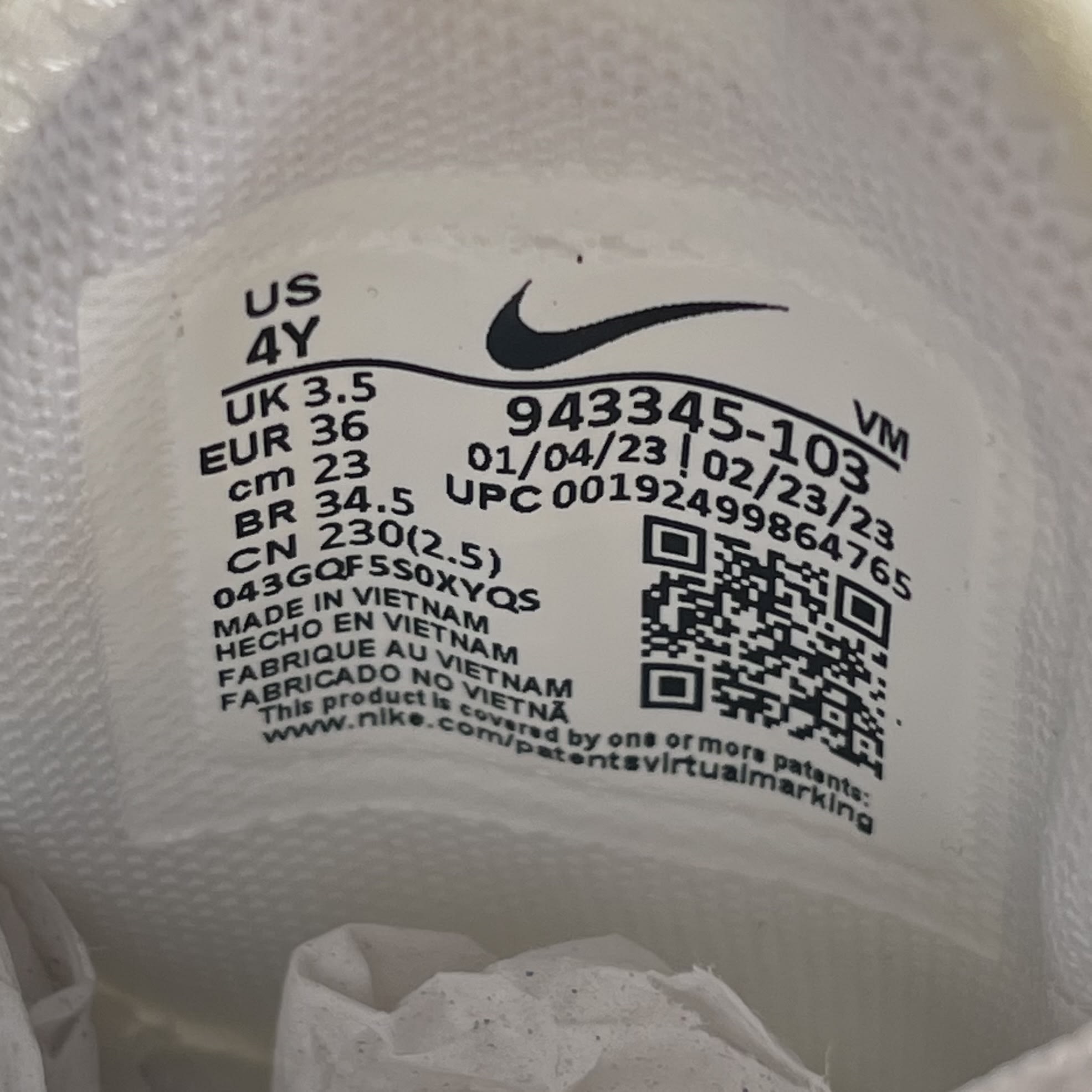 SP1496 Nike Air Max 270 White Metallic Silver (GS)