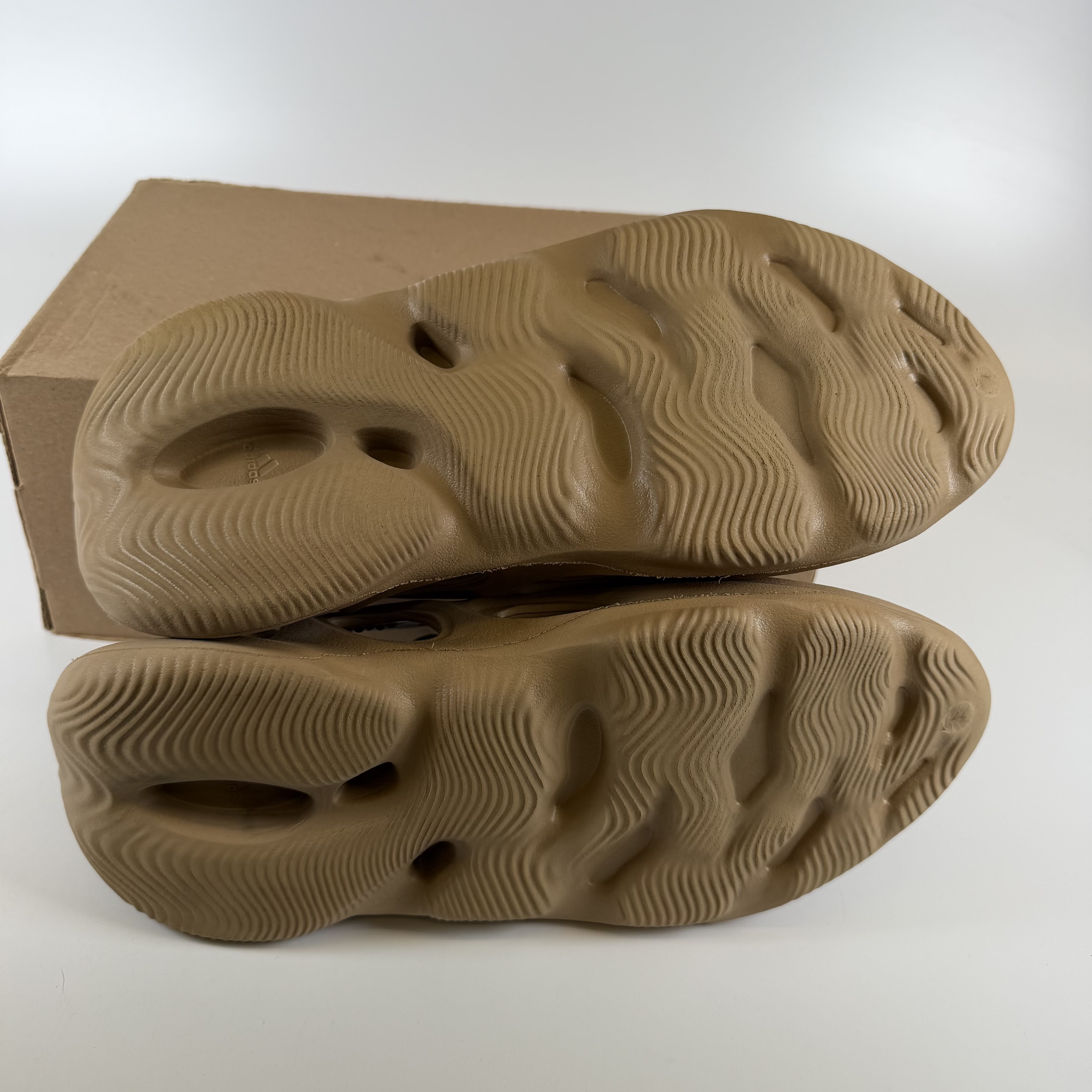 SP6264 adidas Yeezy Foam RNNR Ochre