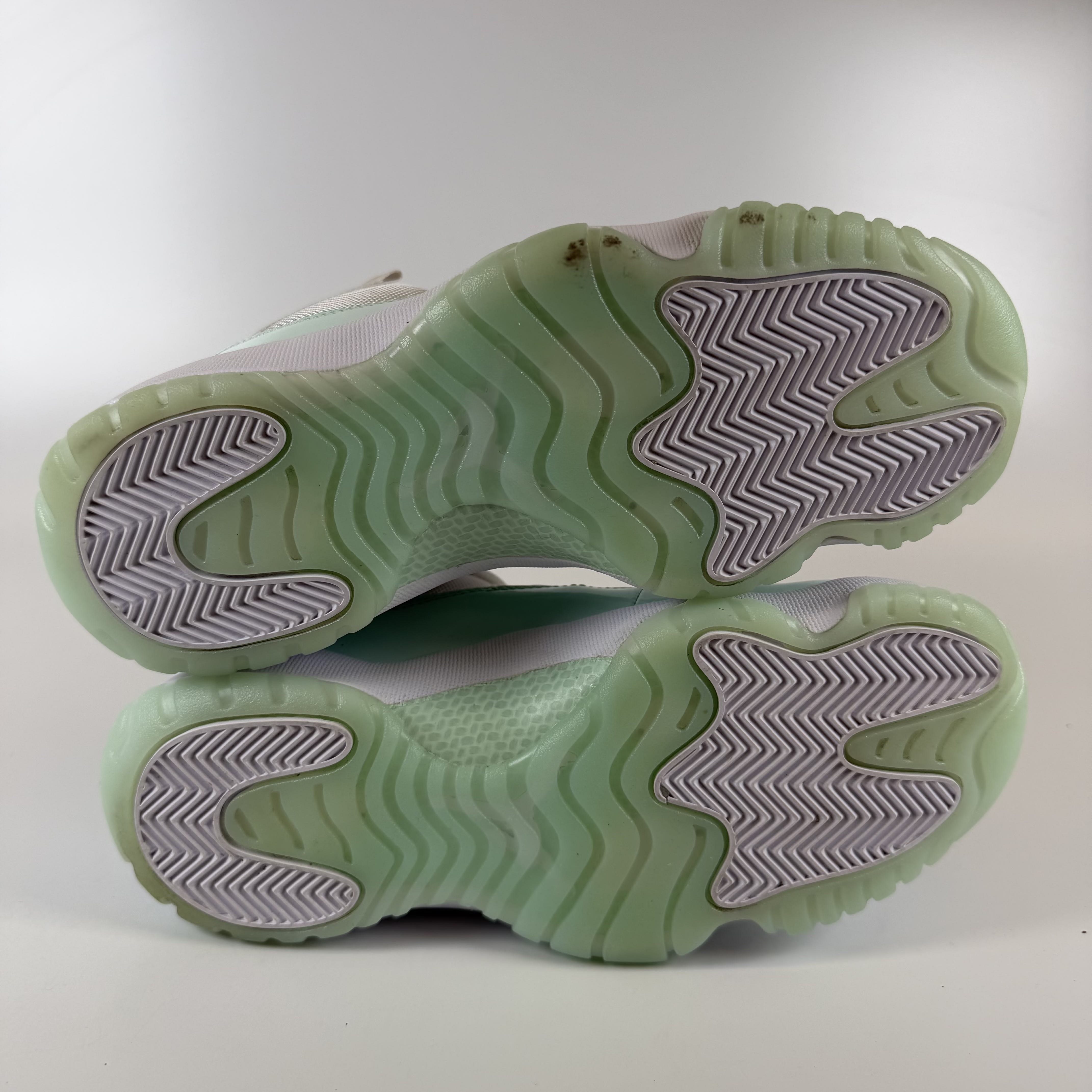 SP6430 Jordan 11 Retro Low Igloo (Women's)