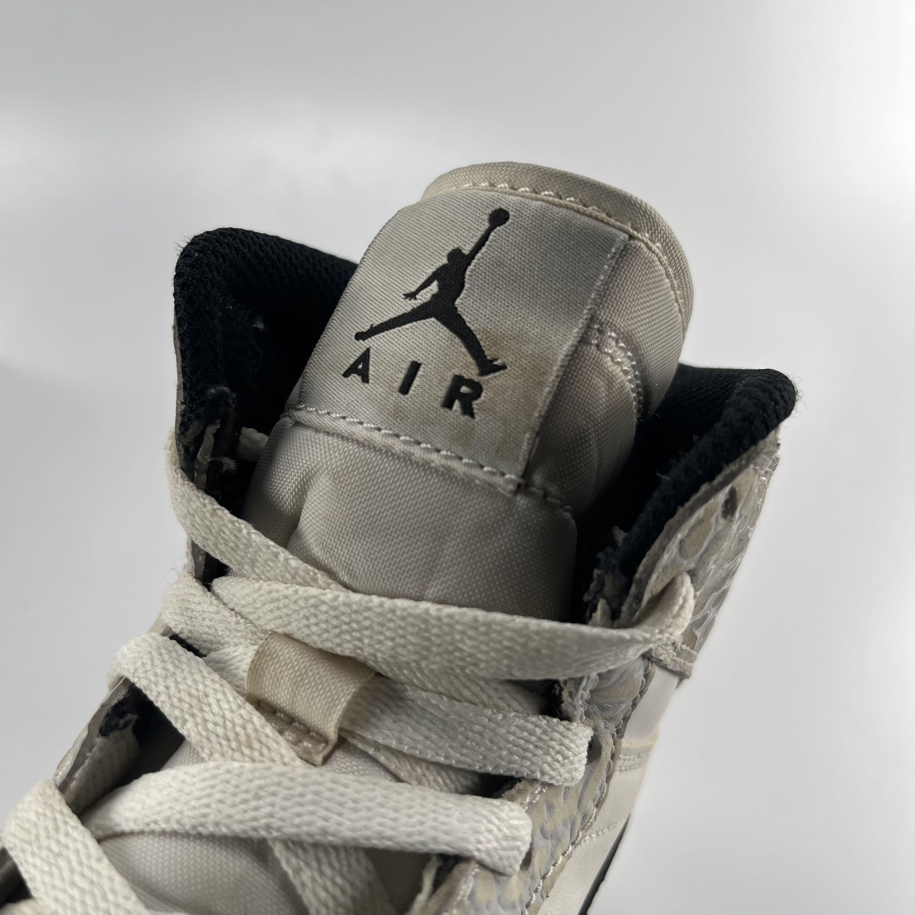 414691 Jordan 1 Retro White Elephant Print