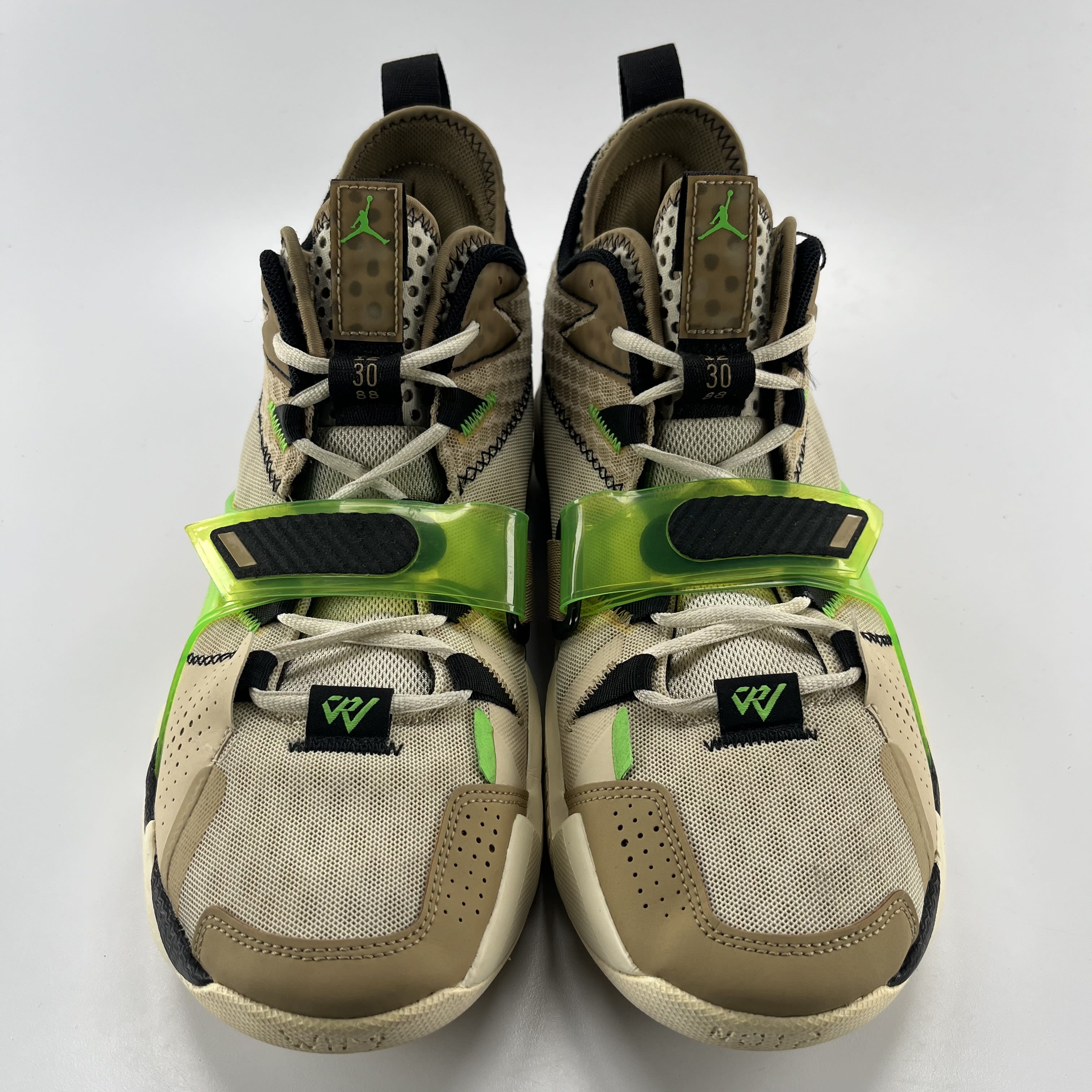 SP202 Jordan "Why Not?" Zer0.3 Parachute Beige