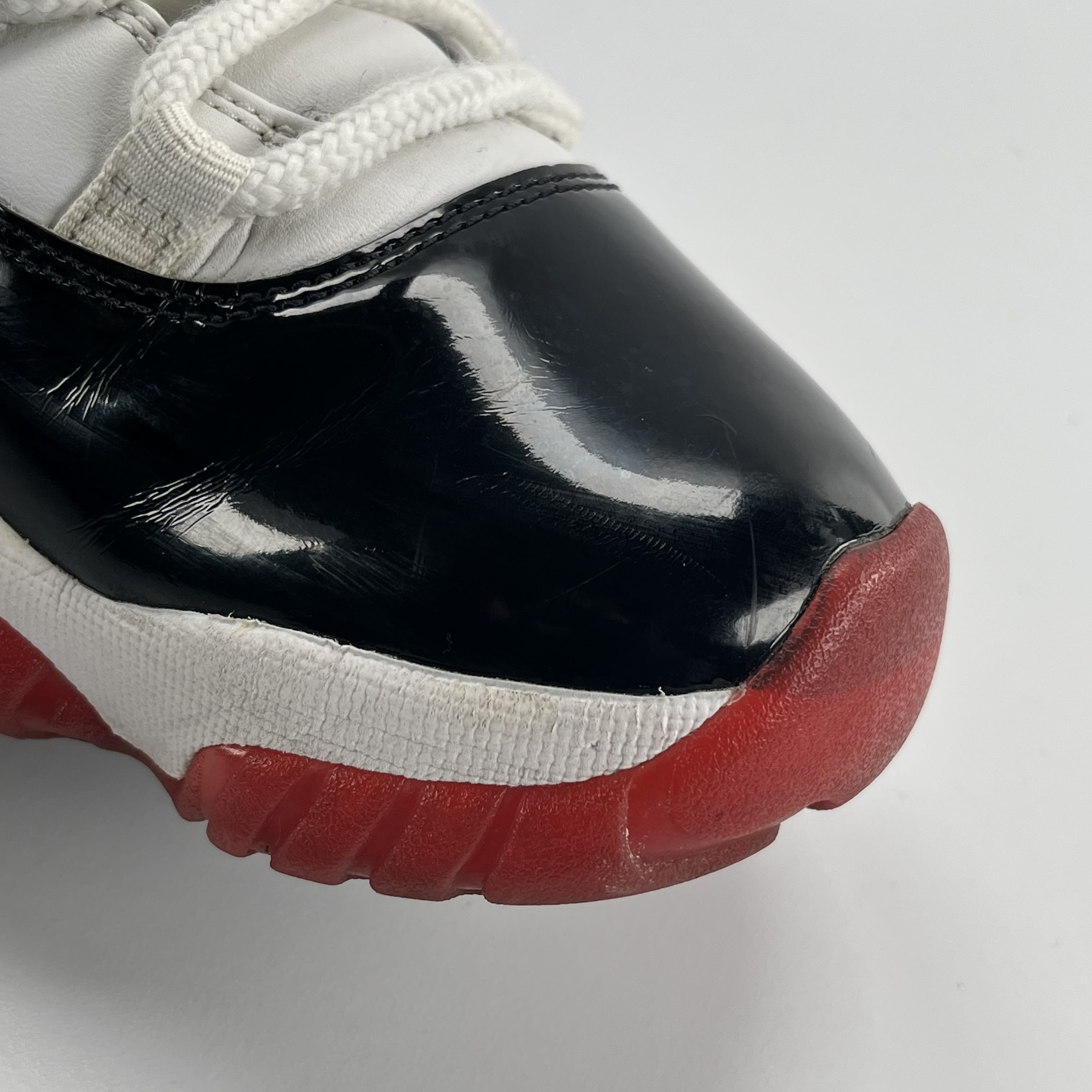 819637 Air Jordan 11 Retro Low 'Concord-Bred'