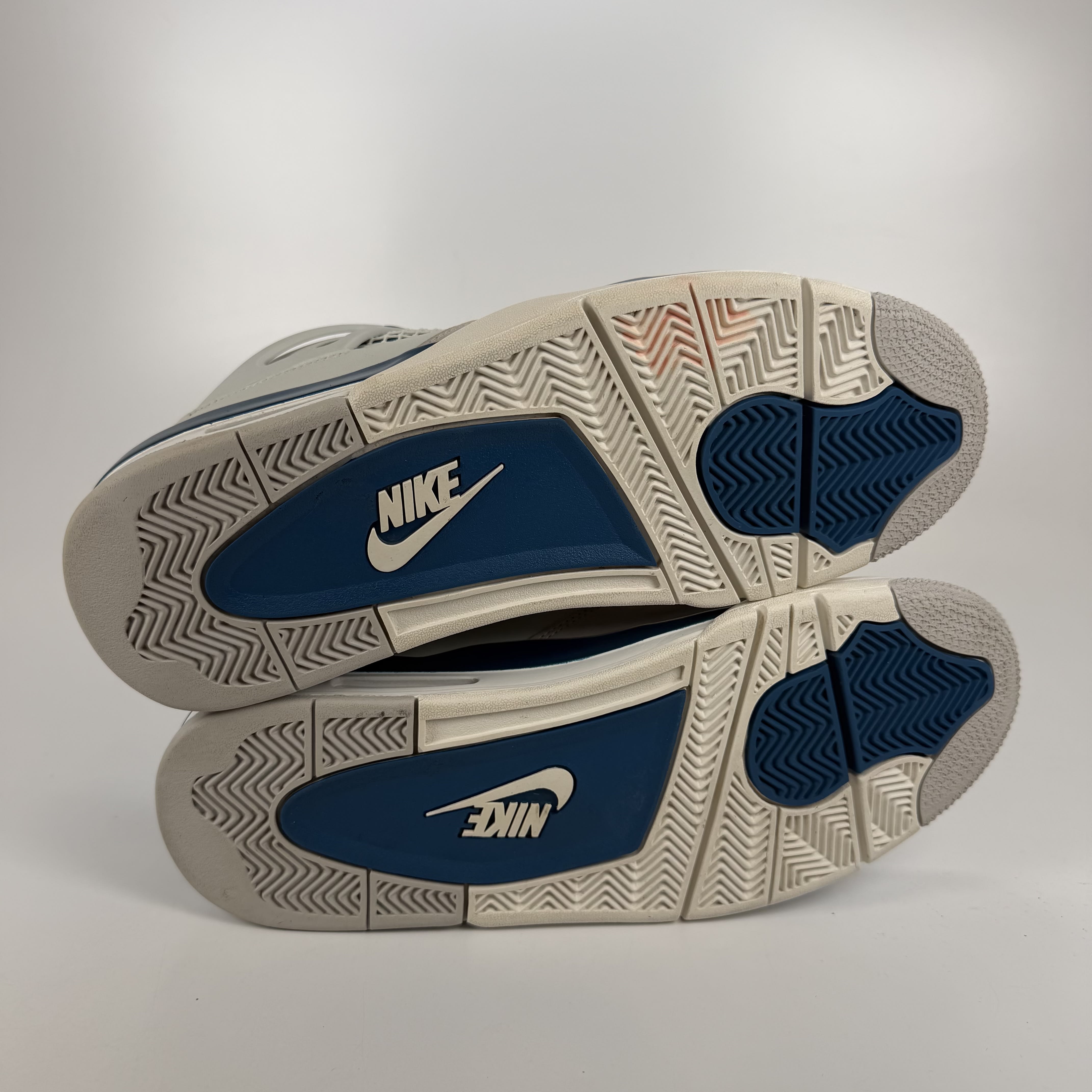 [772912] Jordan 4 Retro Military Blue (2024)