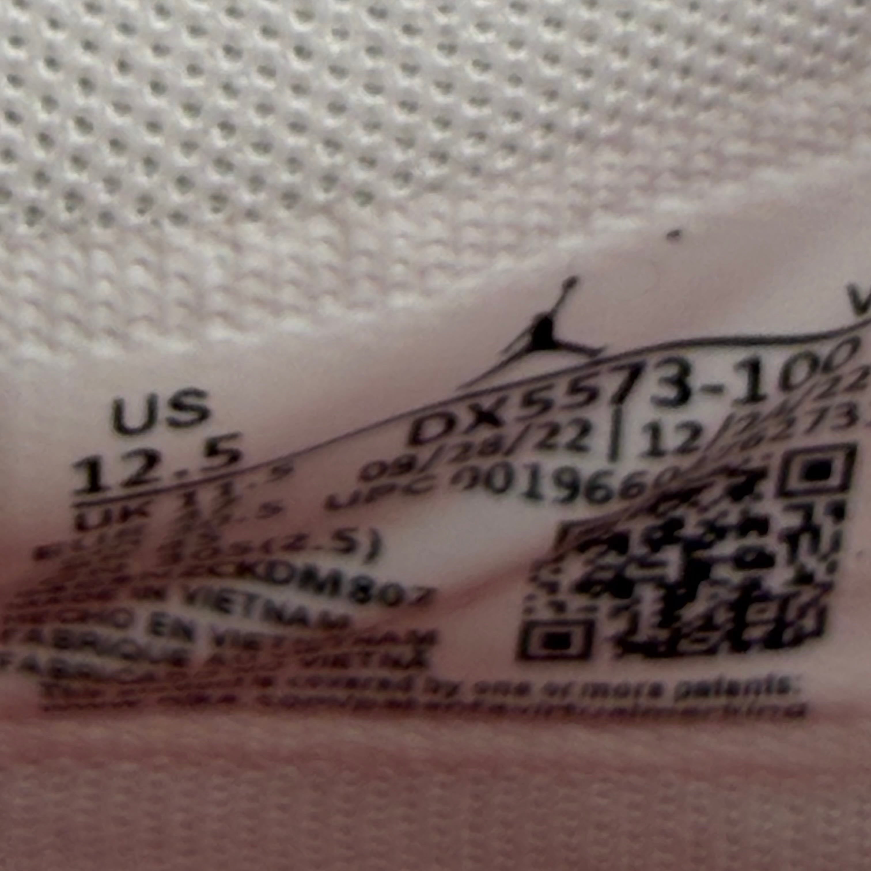 412027 Jordan Tatum 1 Archer Ave St. Louis (Translucent White Sole)