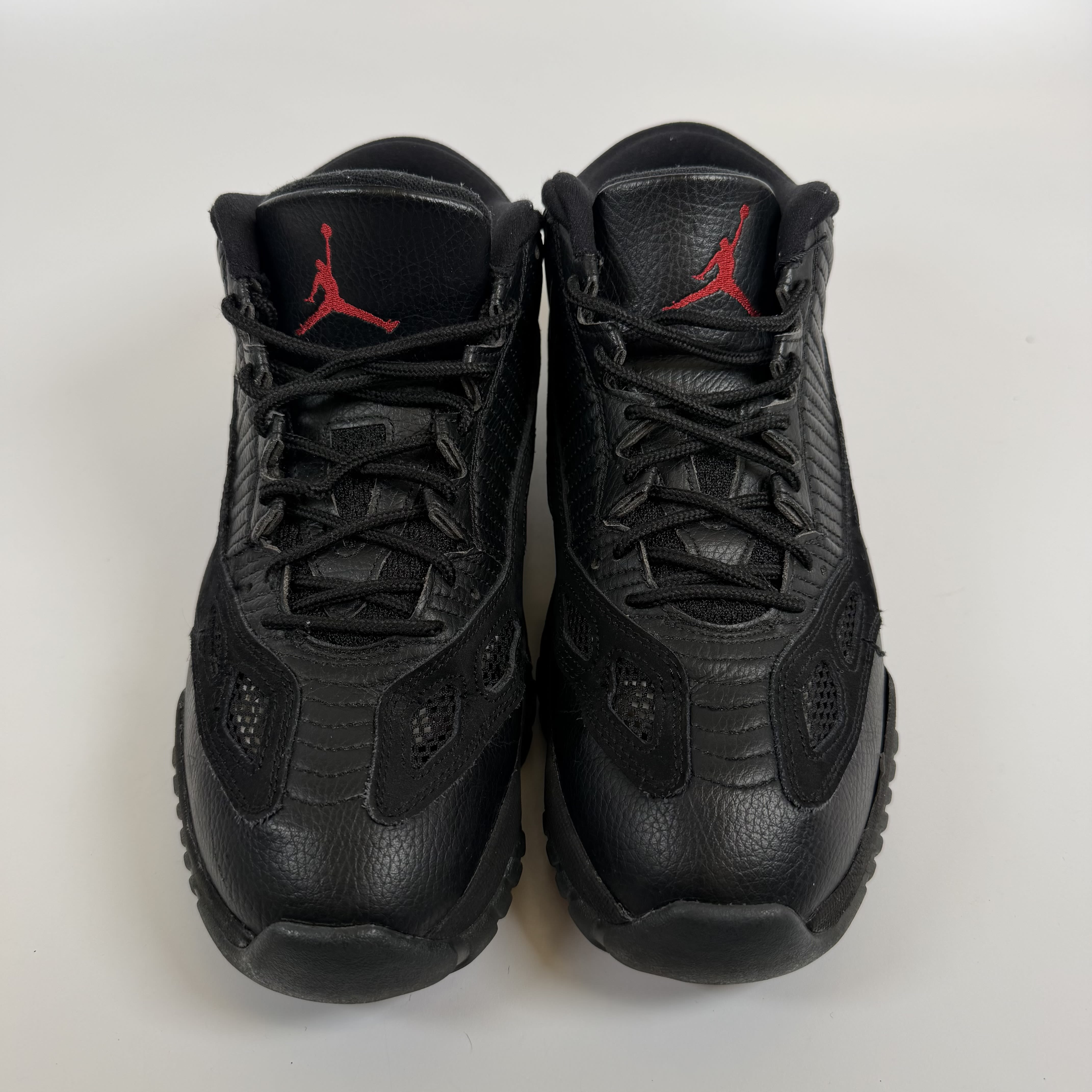 SP9025 Jordan 11 Retro Low IE Referee (2015)