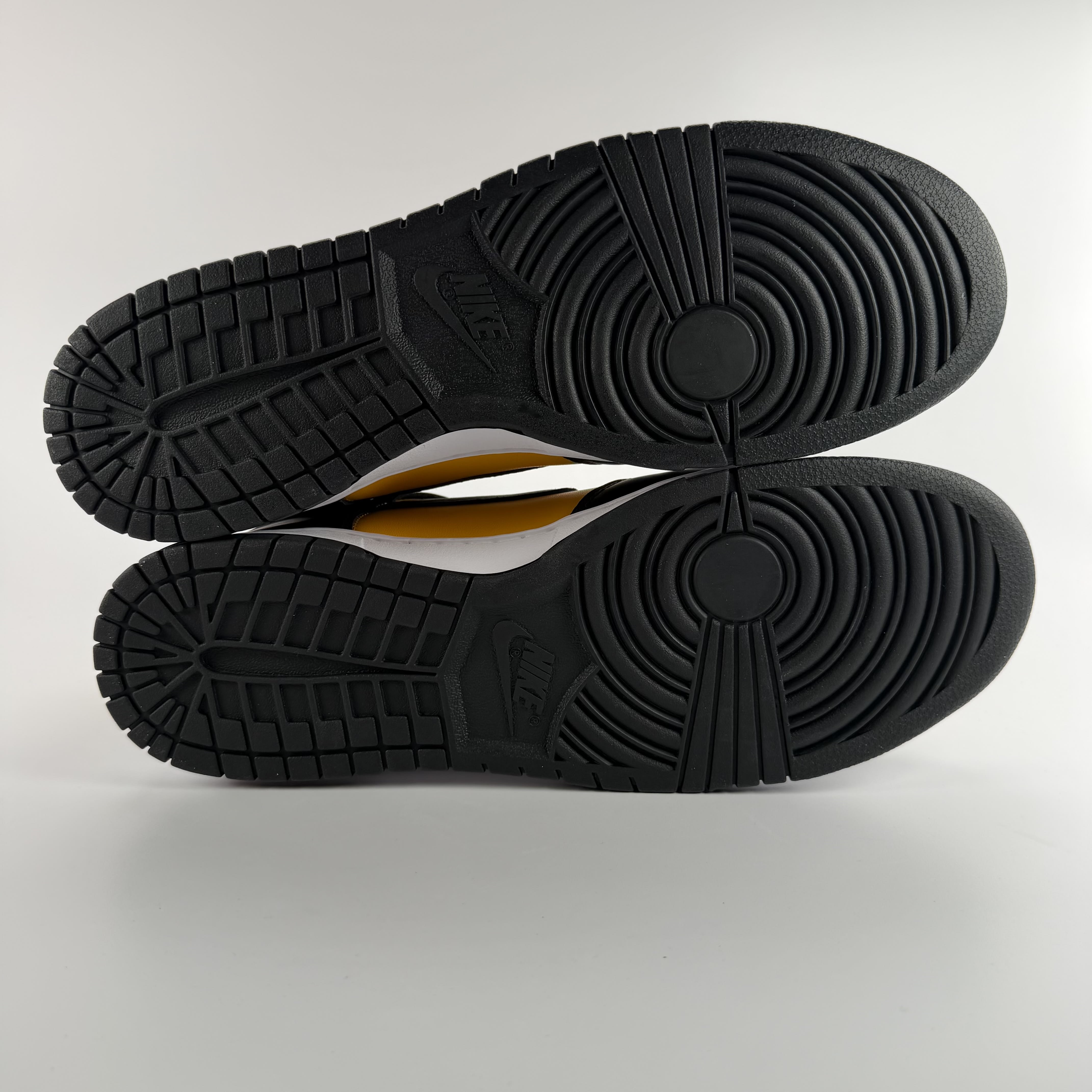 437584 Nike Dunk High Retro Reverse Goldenrod