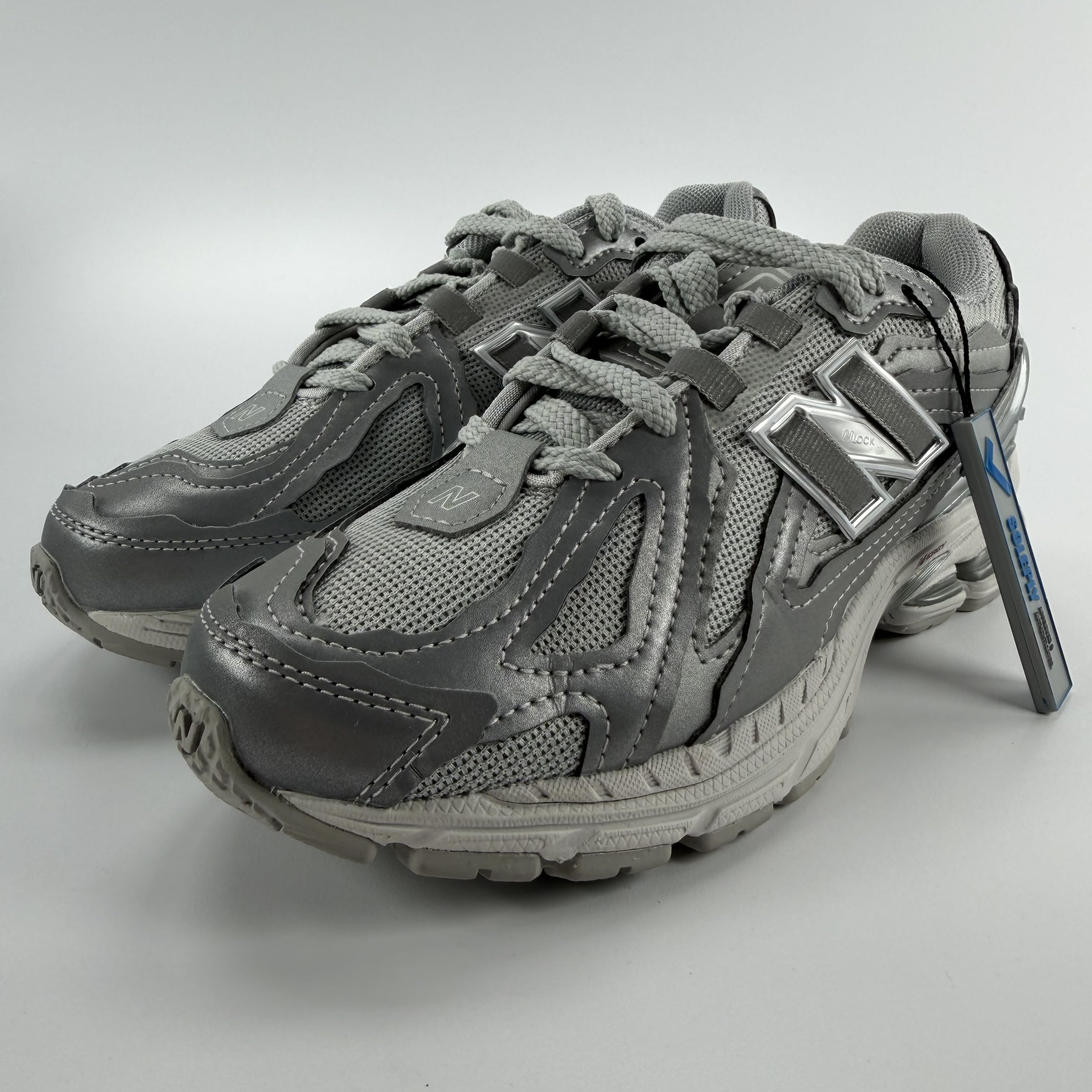 261333 New Balance 1906D Protection Pack Silver Metallic