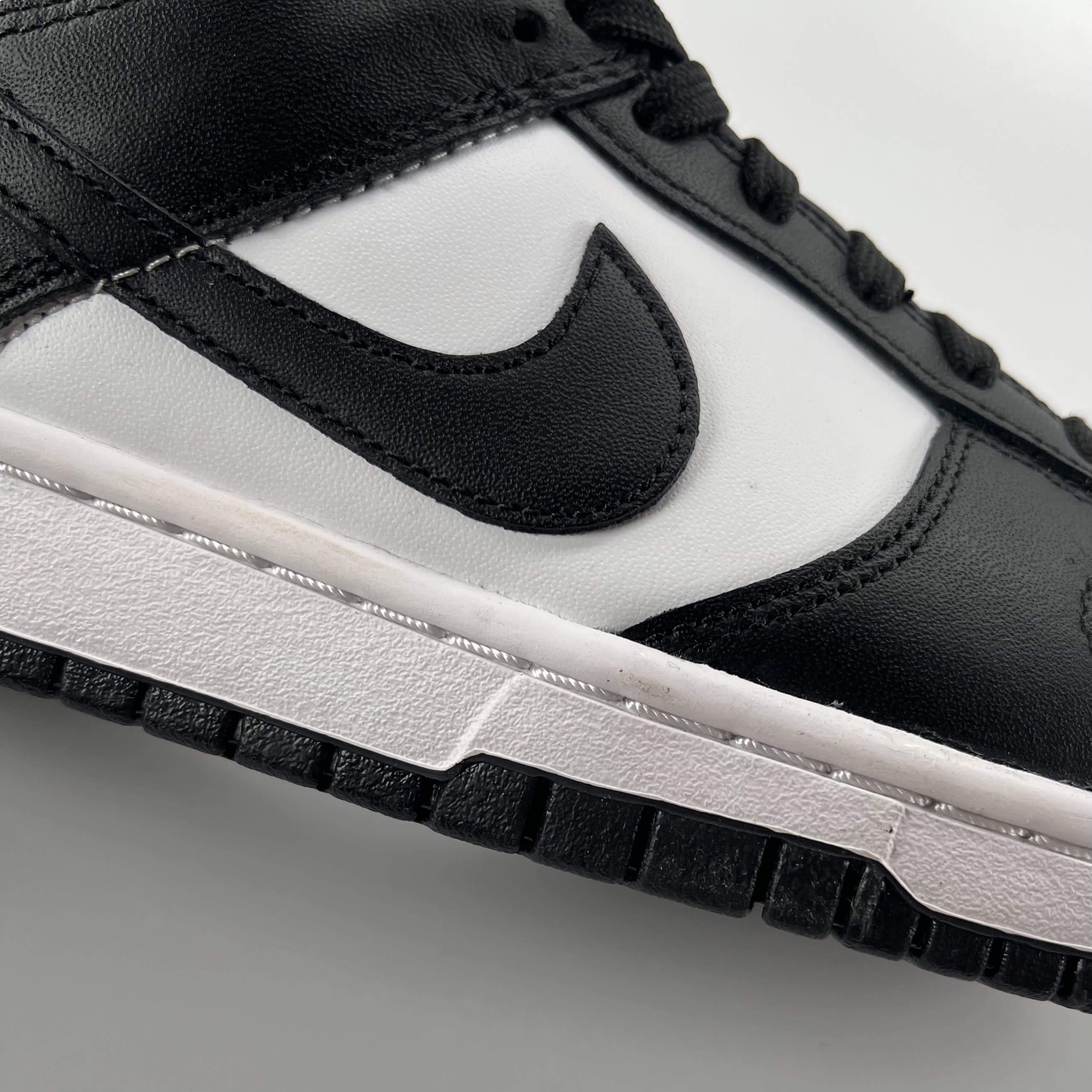 313051 Nike Dunk Low Retro White Black Panda (Women's)