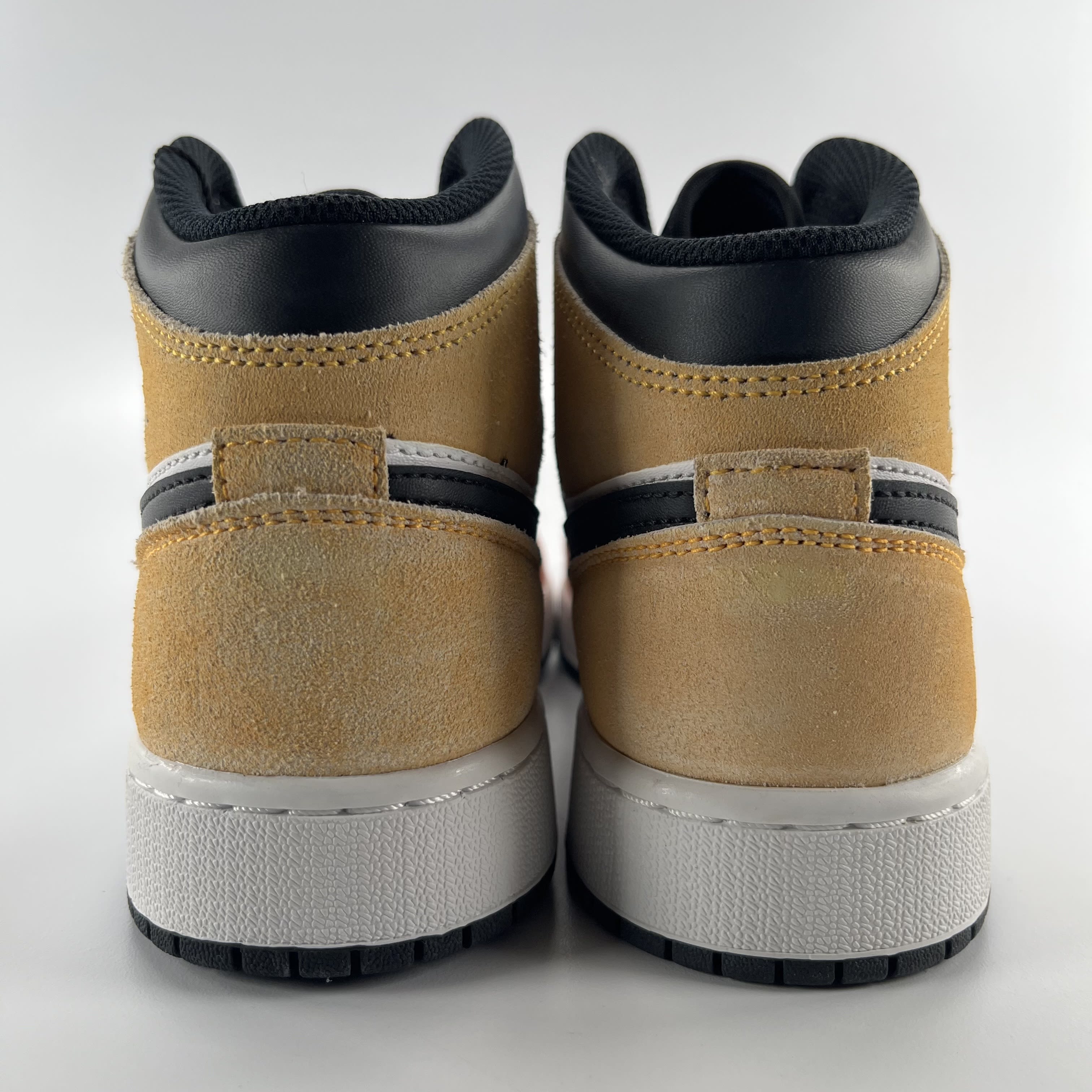 616515 Jordan 1 Mid SE Flight Club (GS)