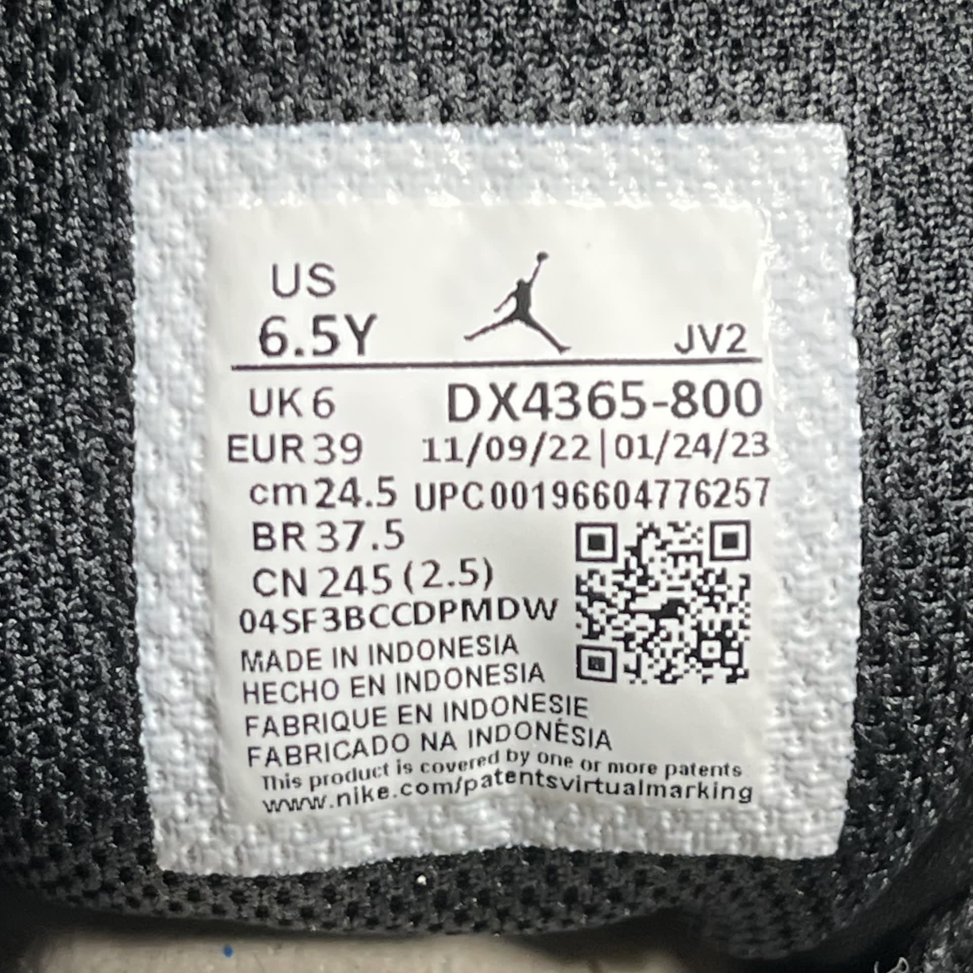 616515 Jordan 1 Mid SE Flight Club (GS)