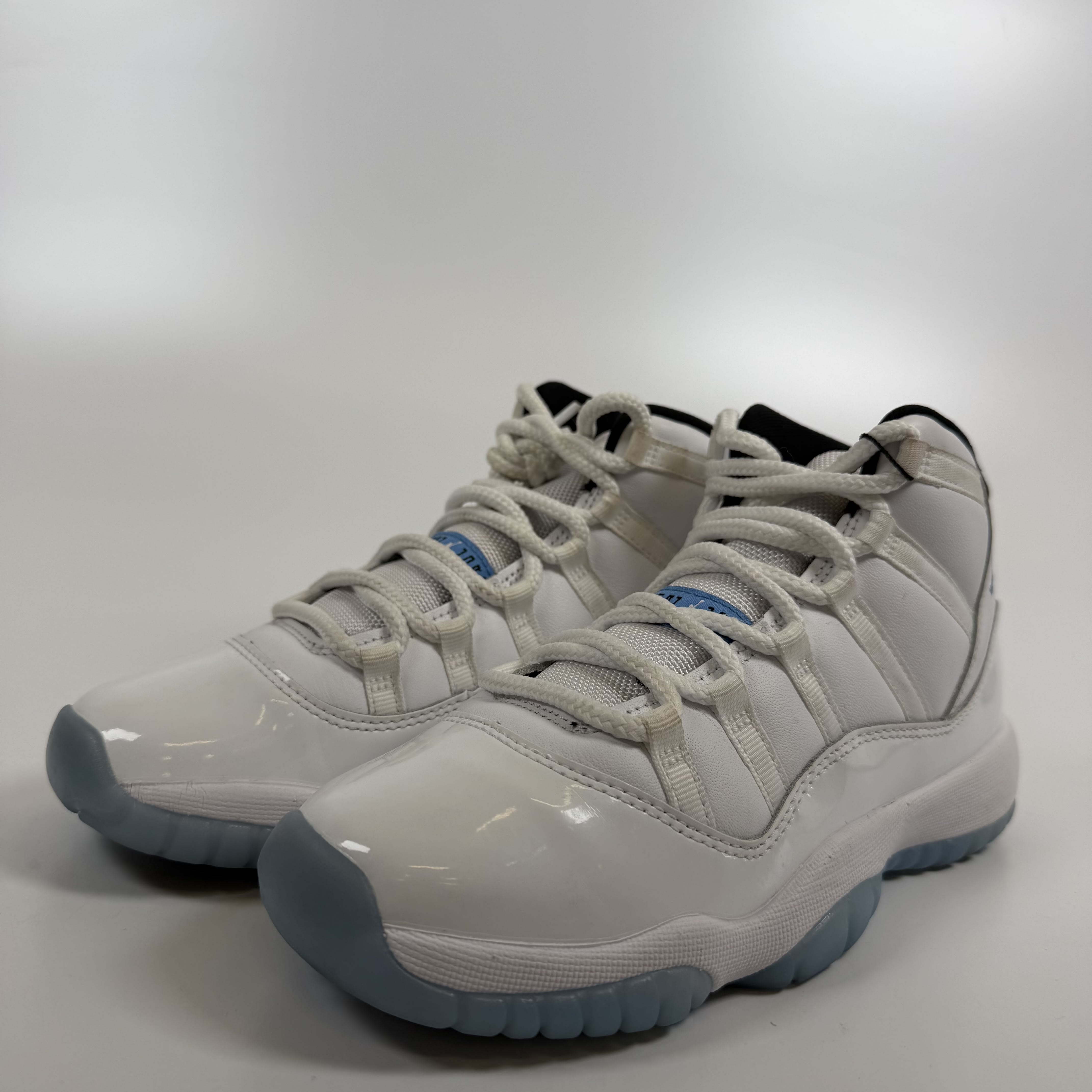 SP7184 Jordan 11 Retro Legend Blue (2024) (GS)