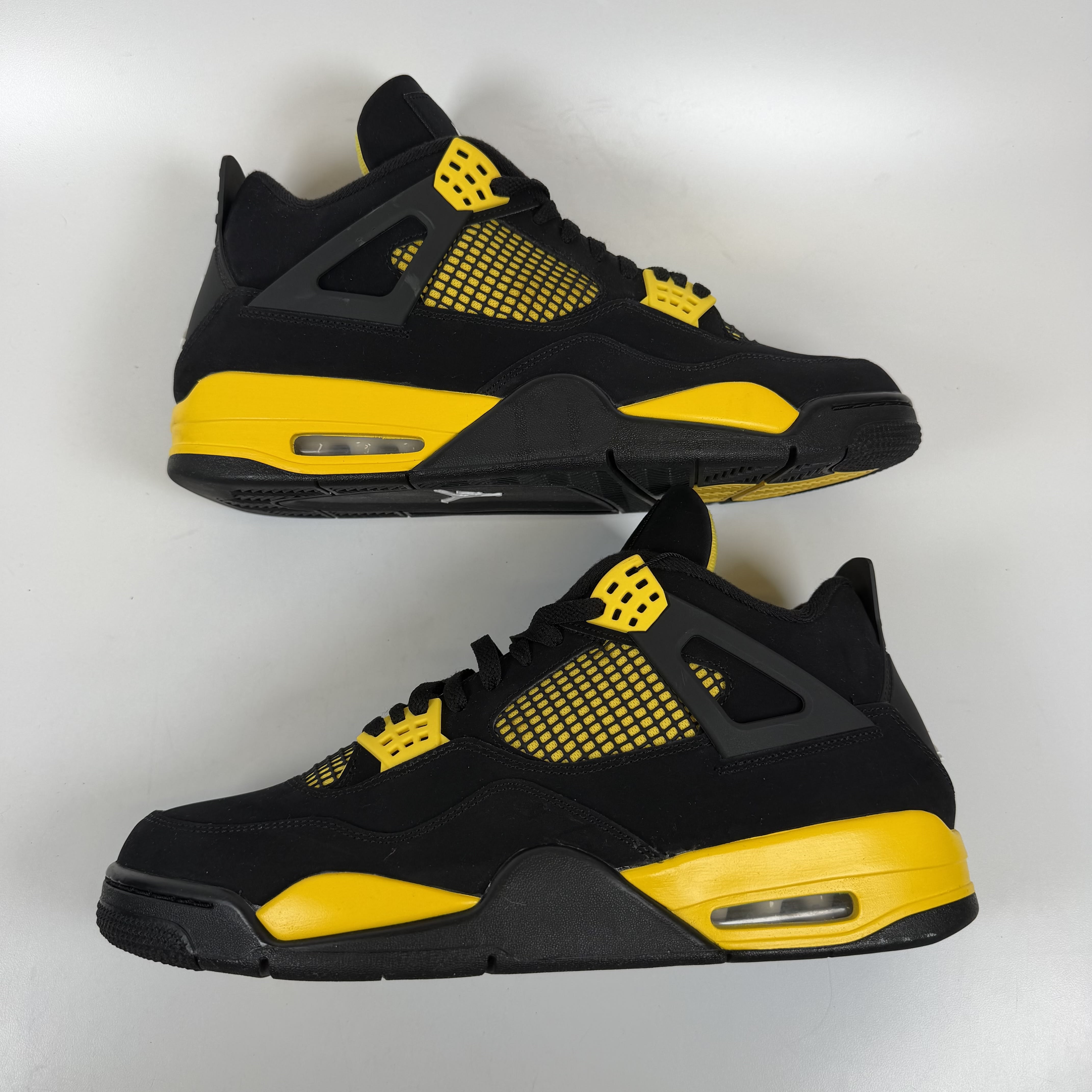 SP12076 Jordan 4 Retro Thunder (2023)