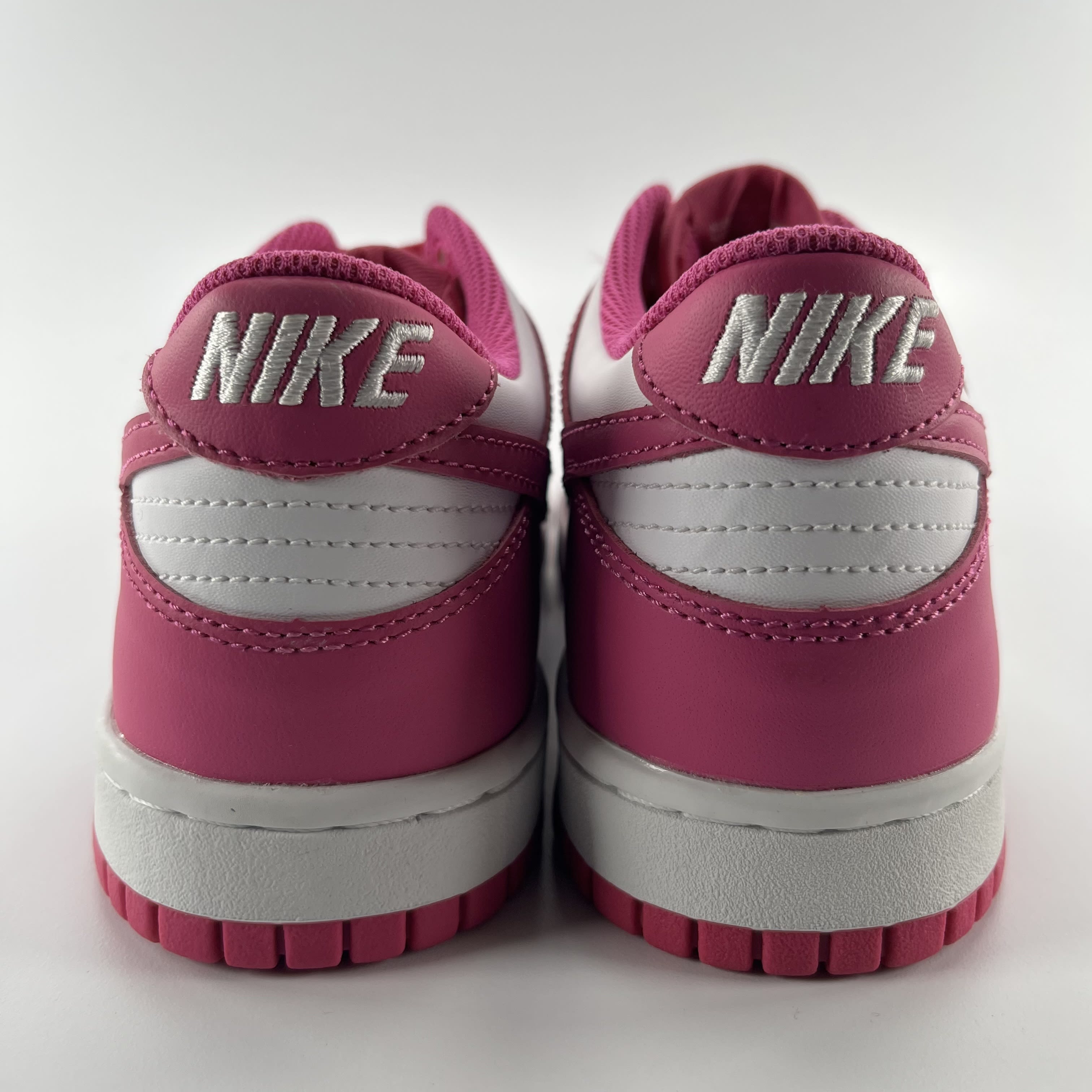 418601 Nike Dunk Low Active Fuchsia (GS)