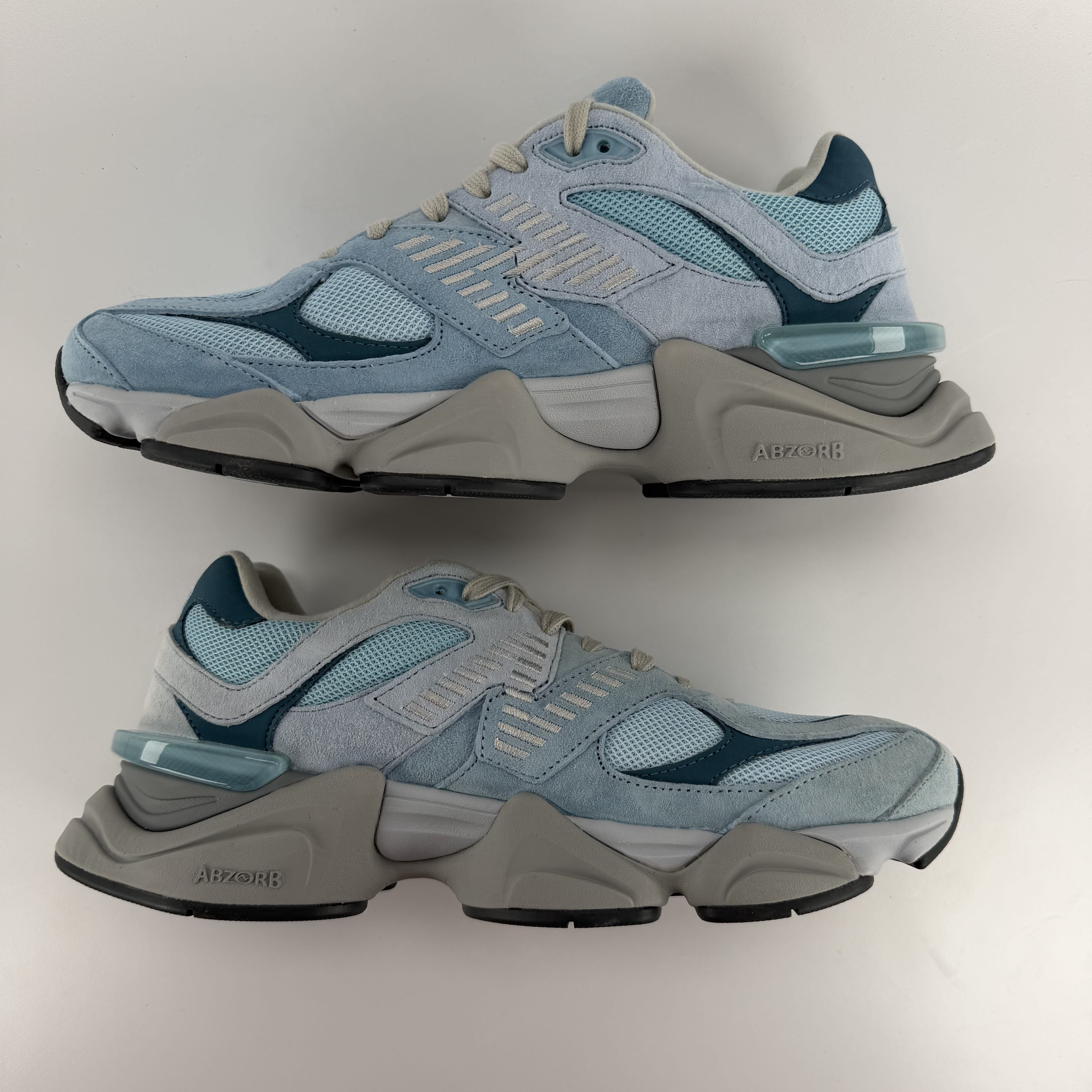 262840 New Balance 9060 Chrome Blue