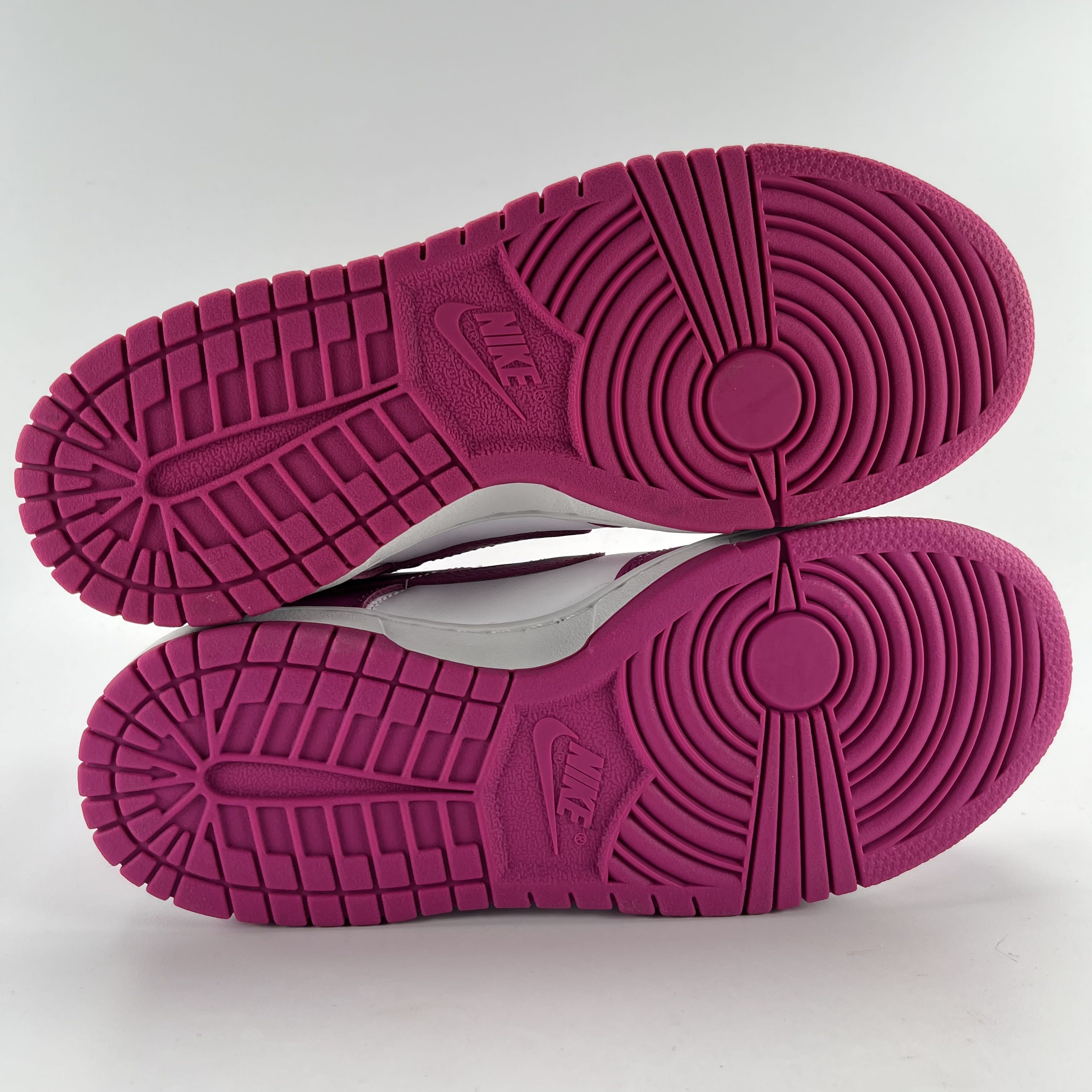 418601 Nike Dunk Low Active Fuchsia (GS)