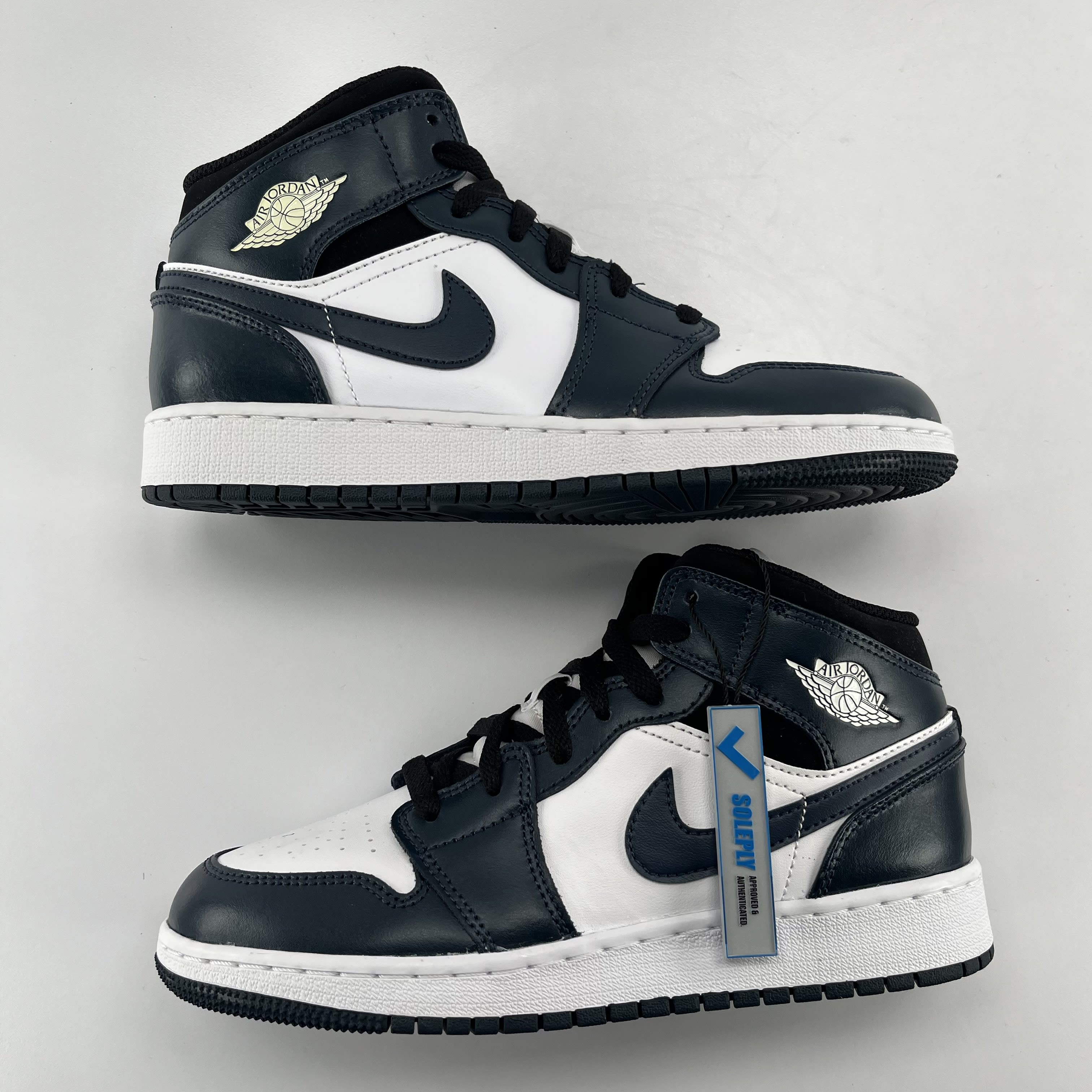 281111 Jordan 1 Mid Armory Navy (GS)