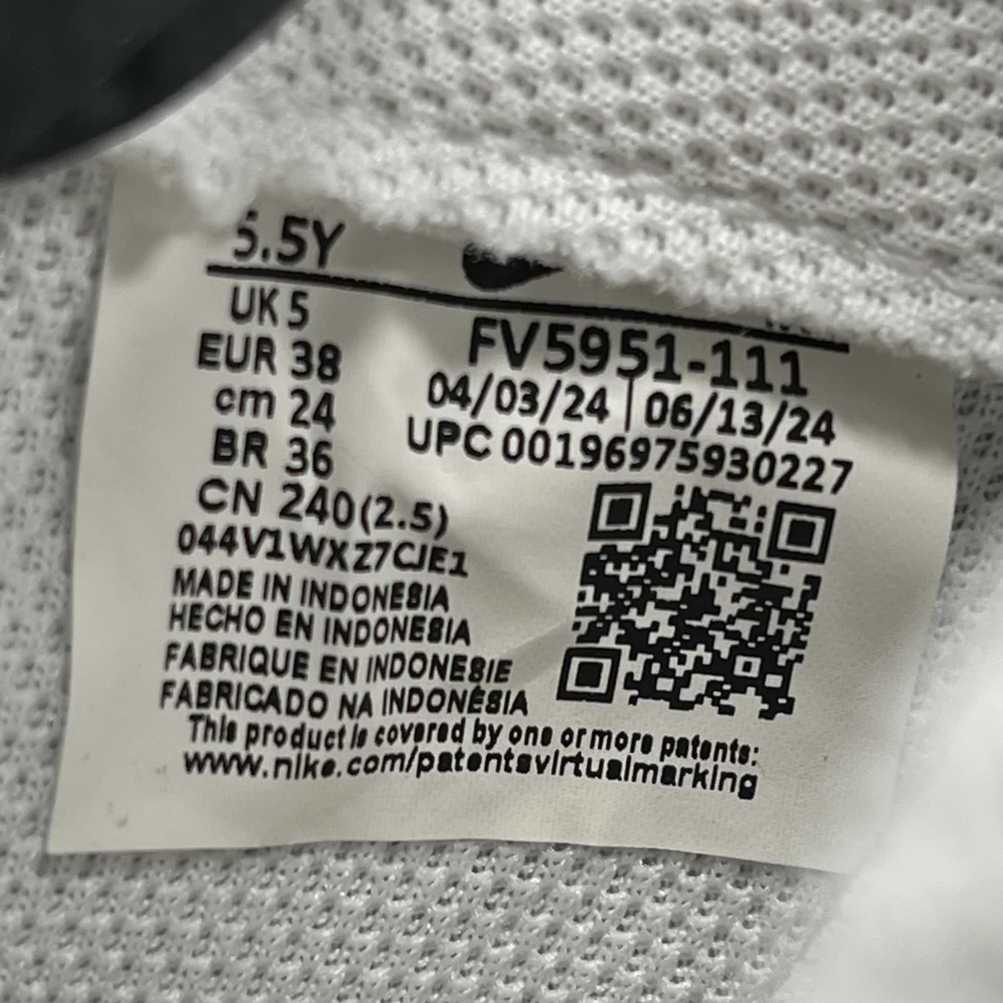 389965 Nike Air Force 1 LE (GS) 'Triple White'