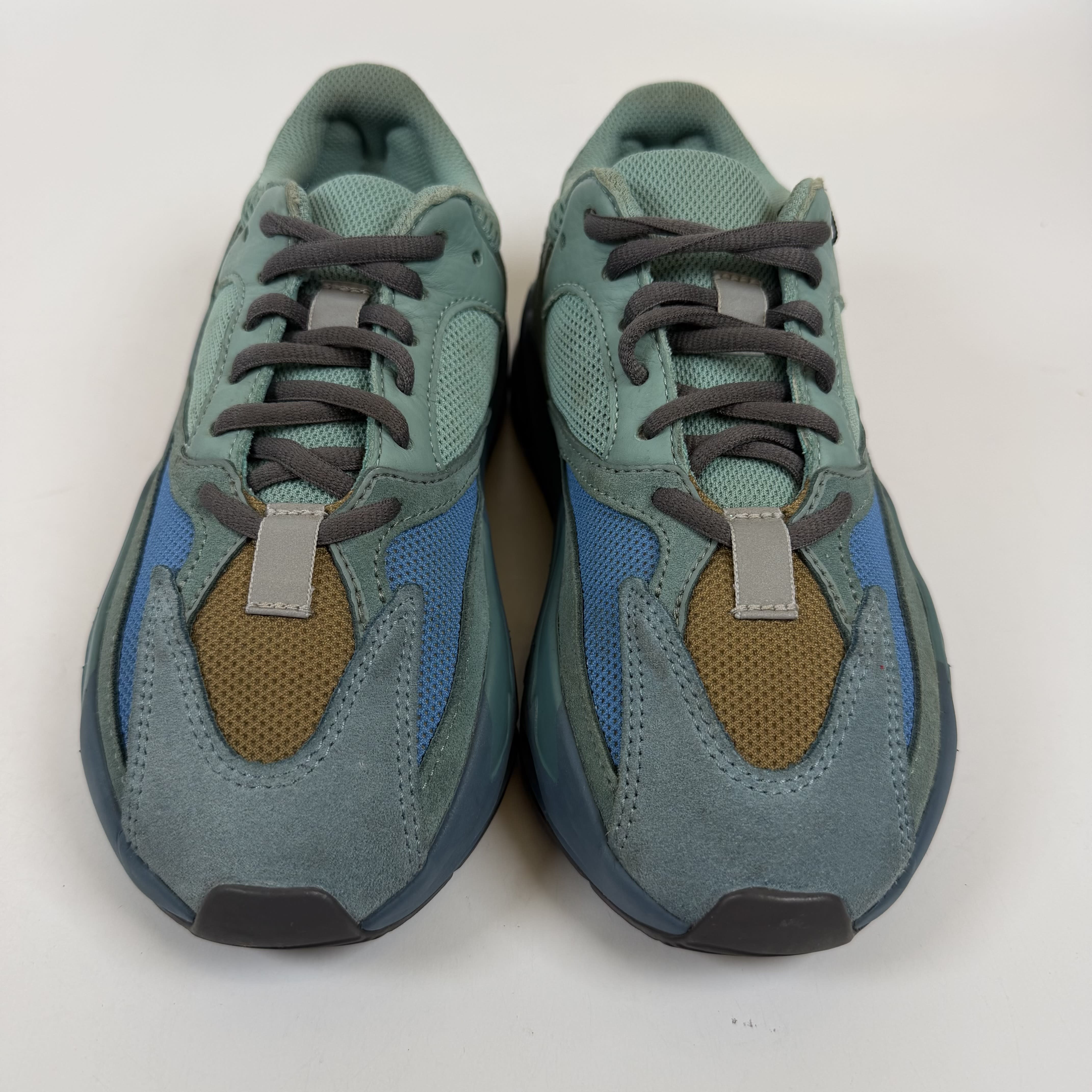 SP13425 adidas Yeezy Boost 700 Faded Azure