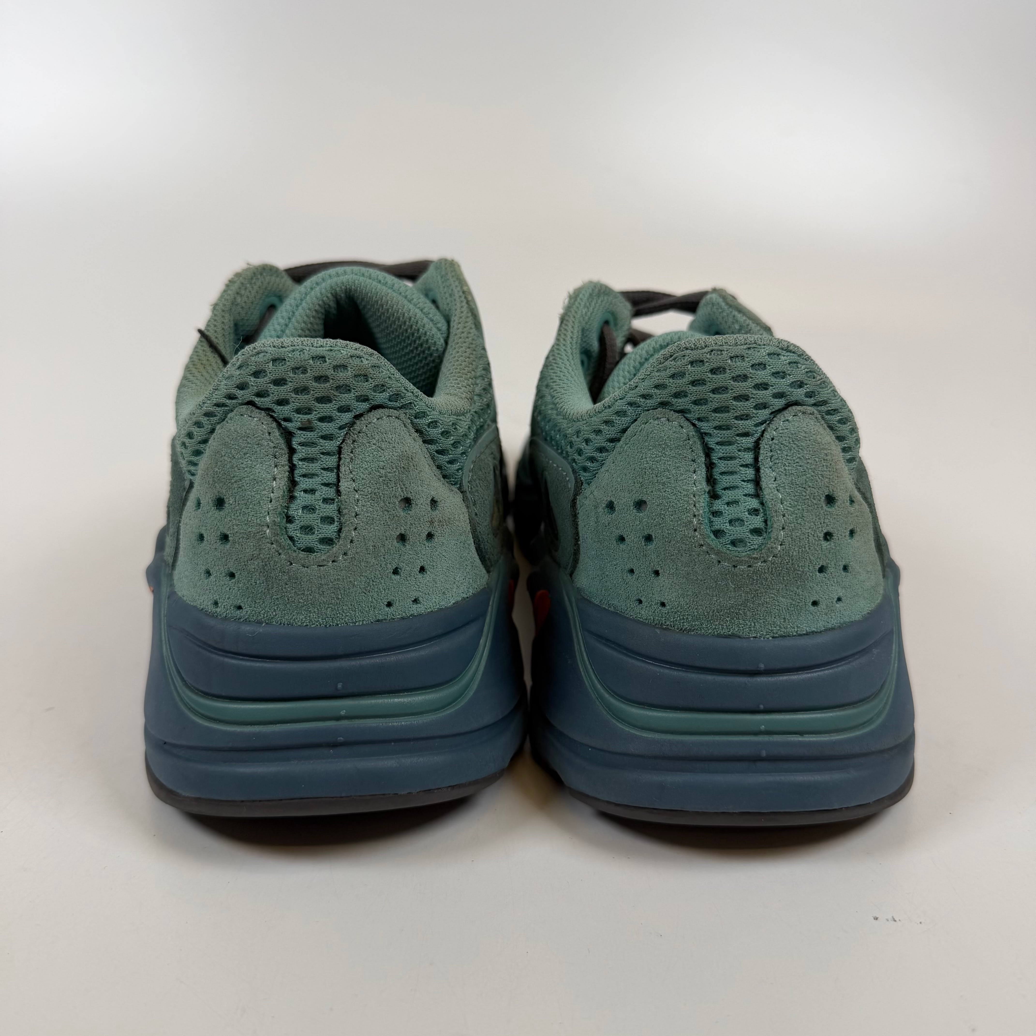 SP13425 adidas Yeezy Boost 700 Faded Azure