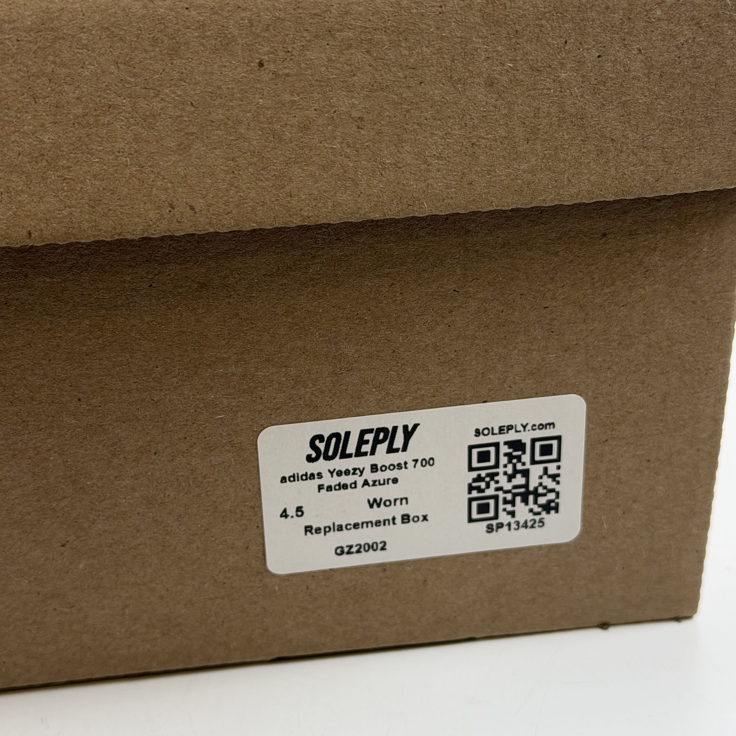 SP13425 adidas Yeezy Boost 700 Faded Azure