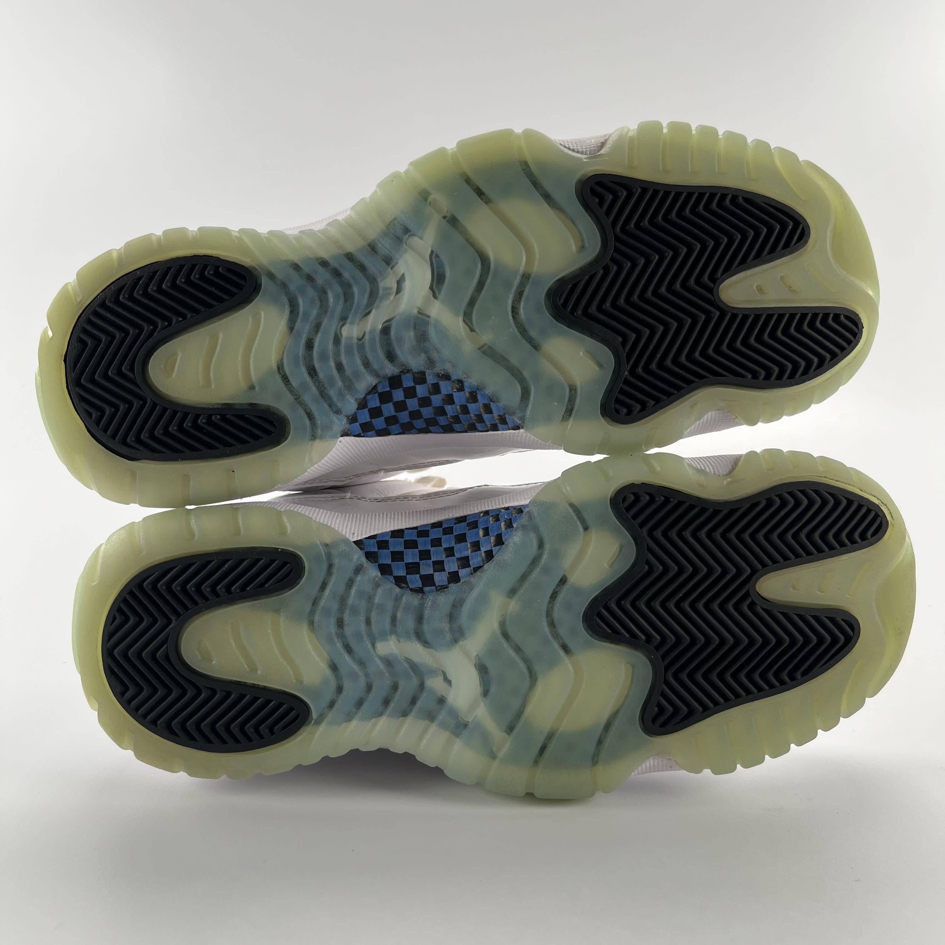800113 Jordan 11 Retro Low Legend Blue (GS)