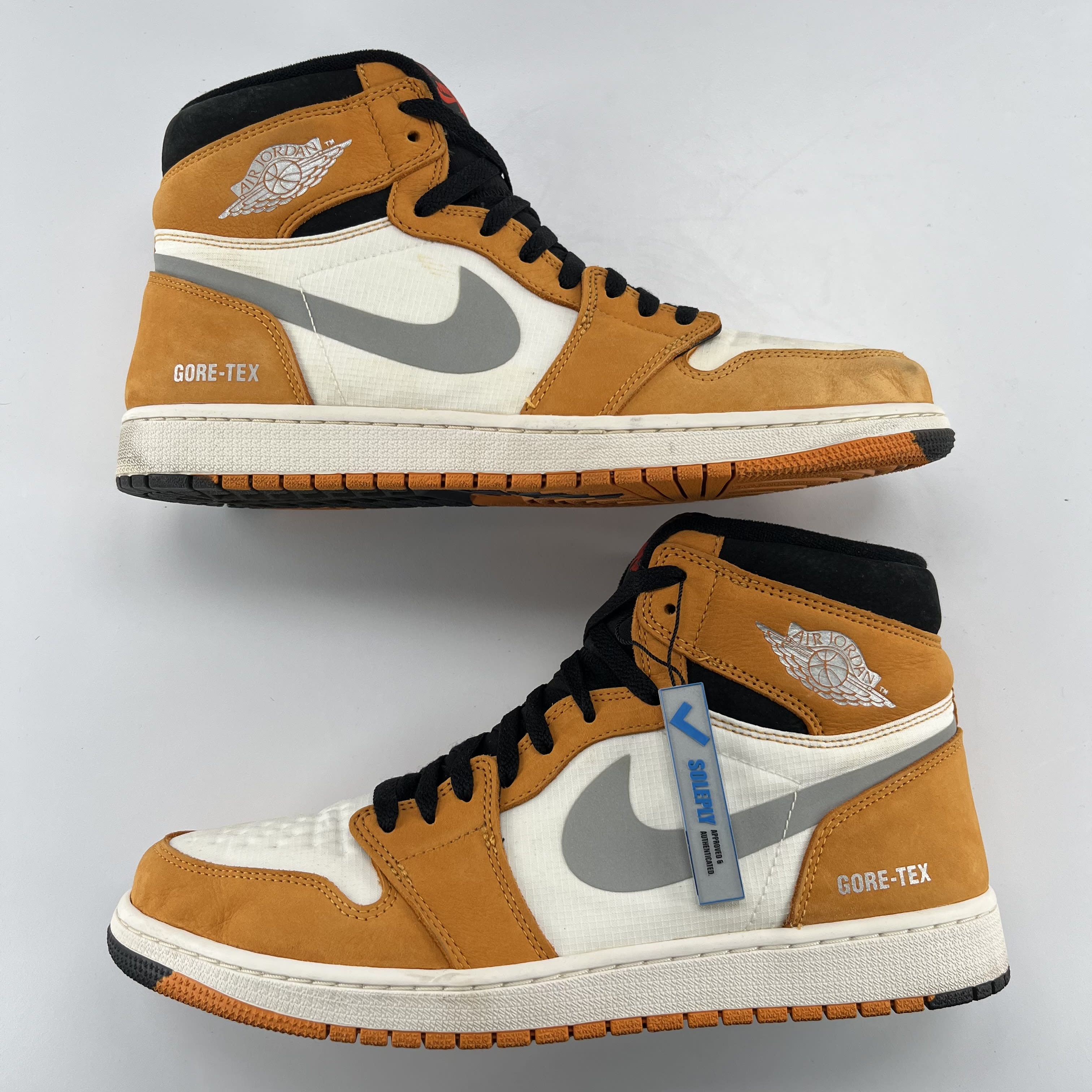 789592 Jordan 1 Retro High Element Gore-Tex Light Curry