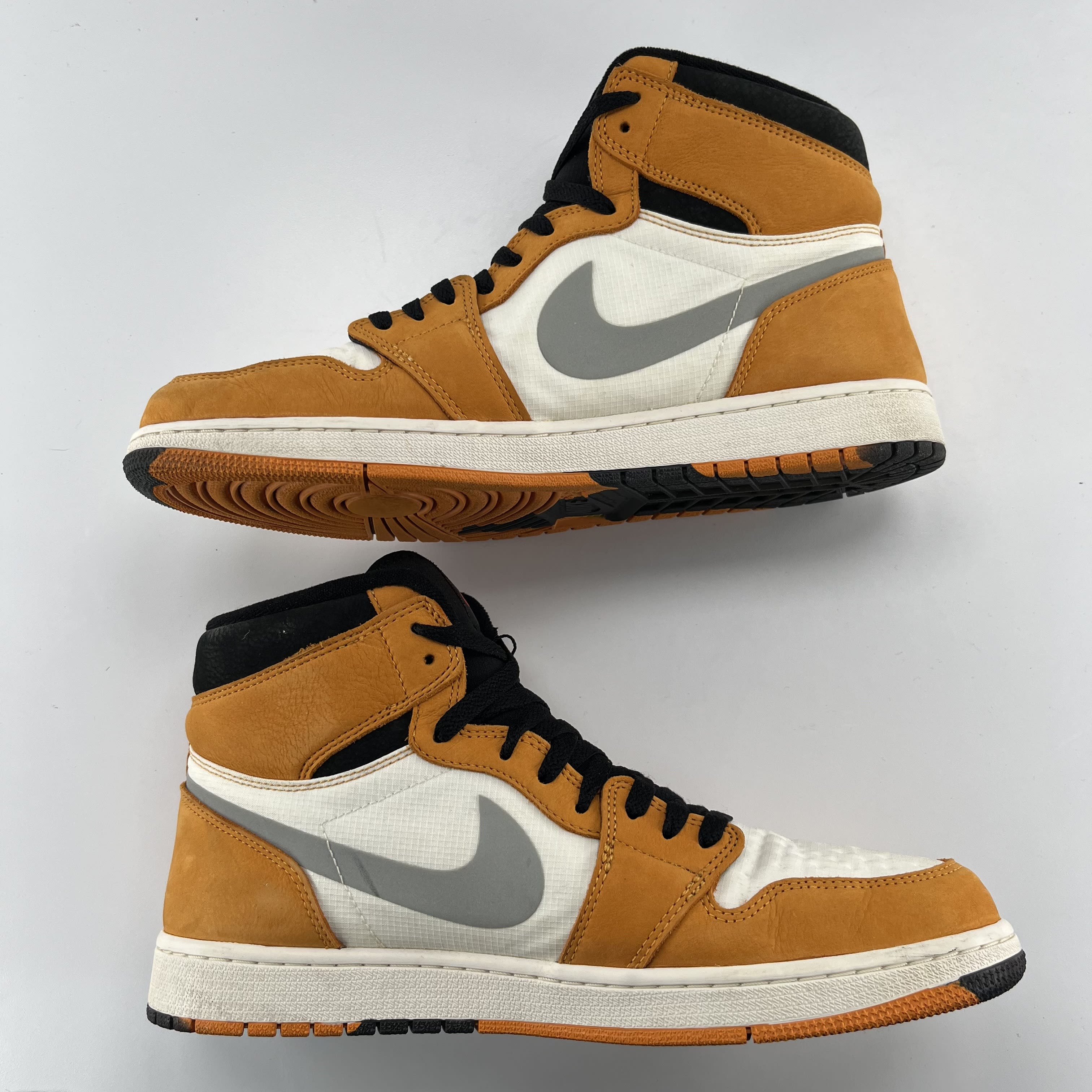 789592 Jordan 1 Retro High Element Gore-Tex Light Curry