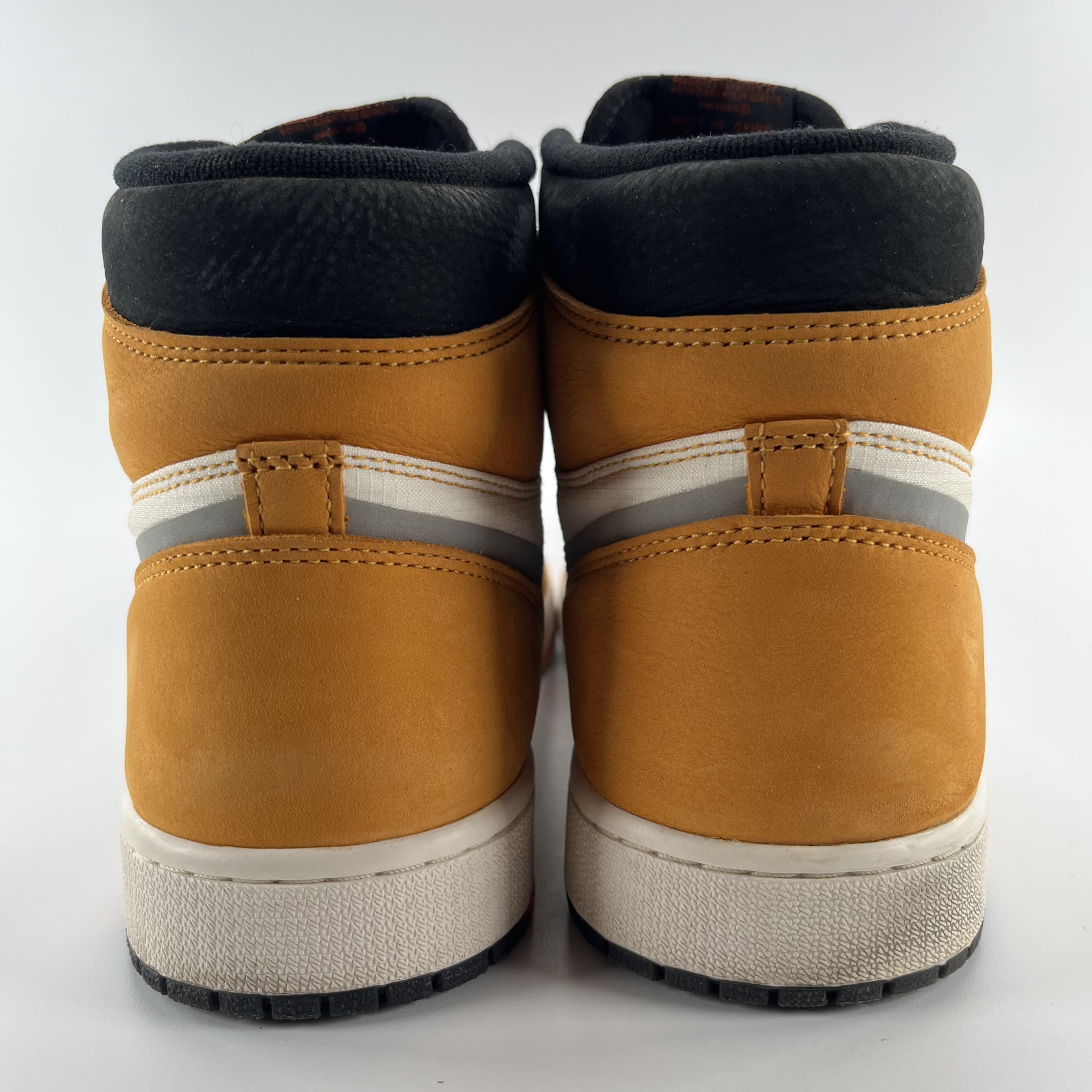 789592 Jordan 1 Retro High Element Gore-Tex Light Curry
