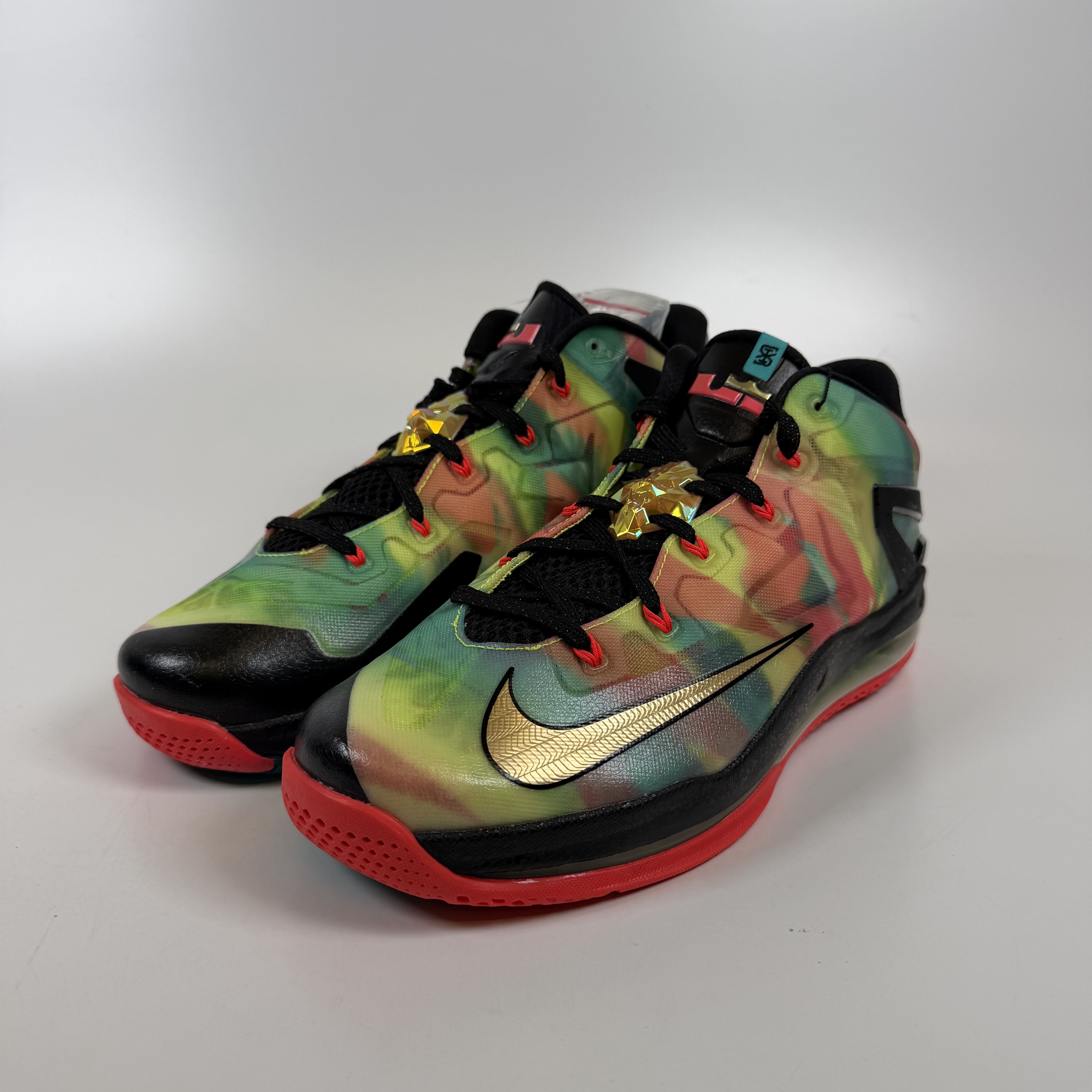SP13980 Nike LeBron 11 Low SE Multi-Color
