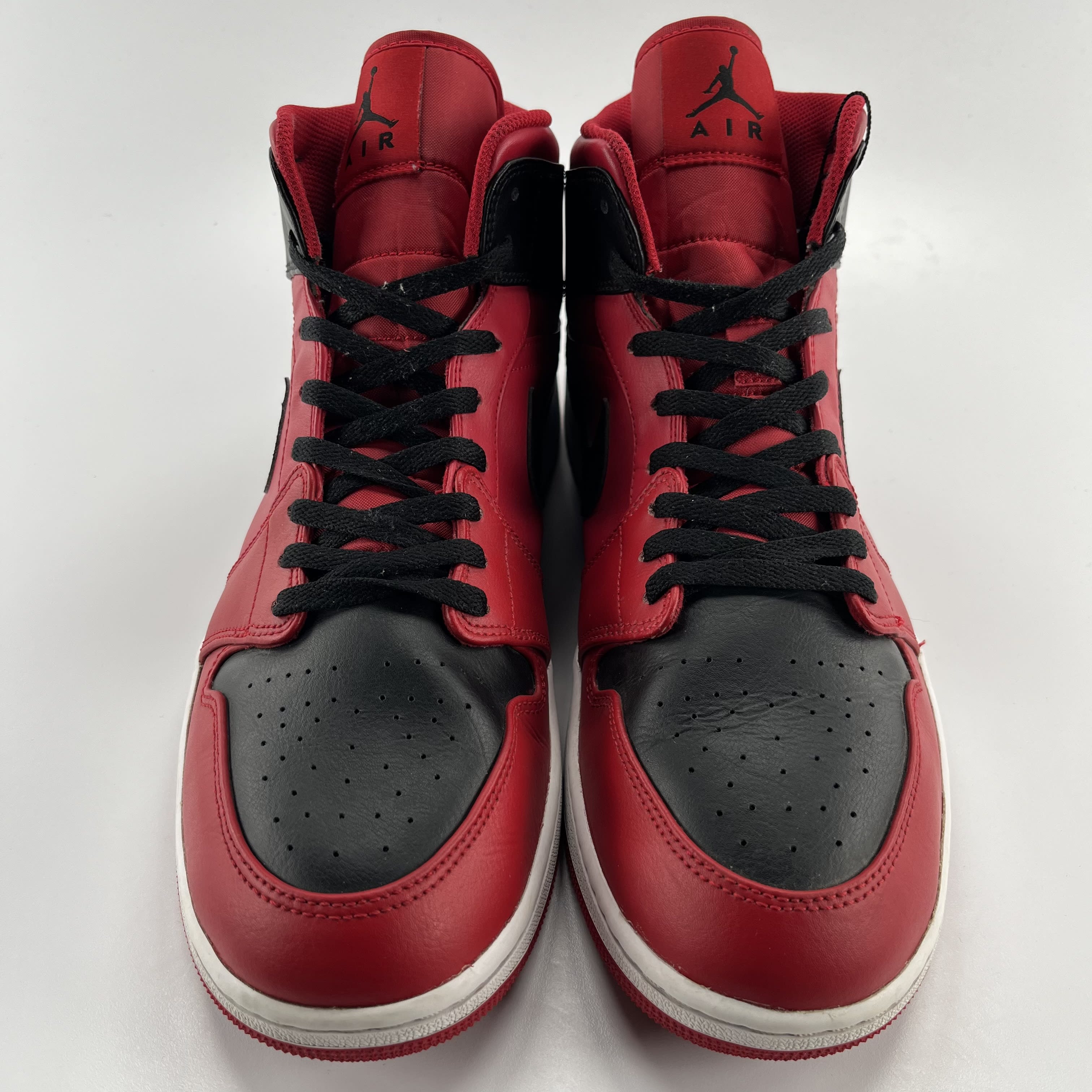 691538 Jordan 1 Mid Reverse Bred (2021)