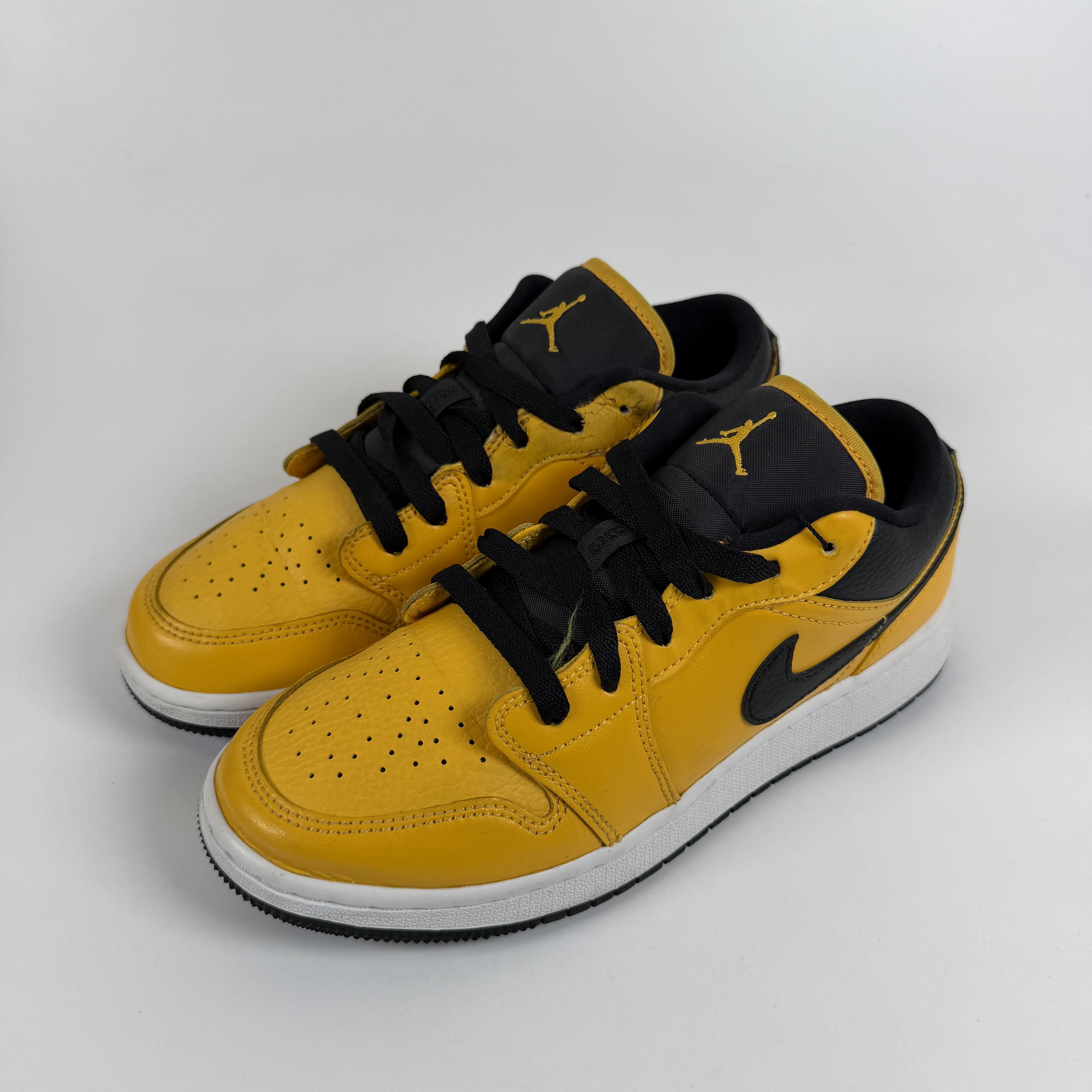 SP7411 Jordan 1 Low University Gold Black (GS)