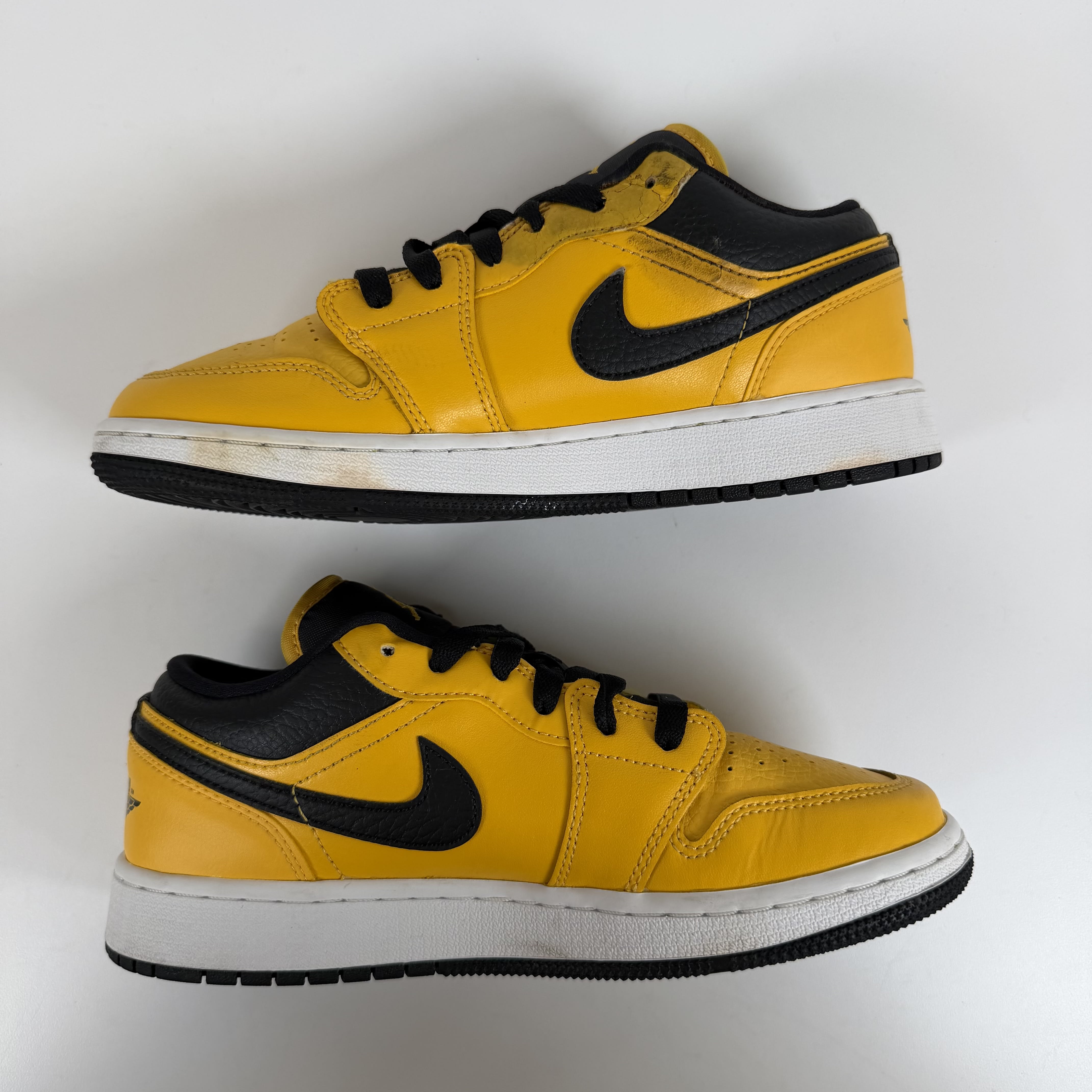SP7411 Jordan 1 Low University Gold Black (GS)