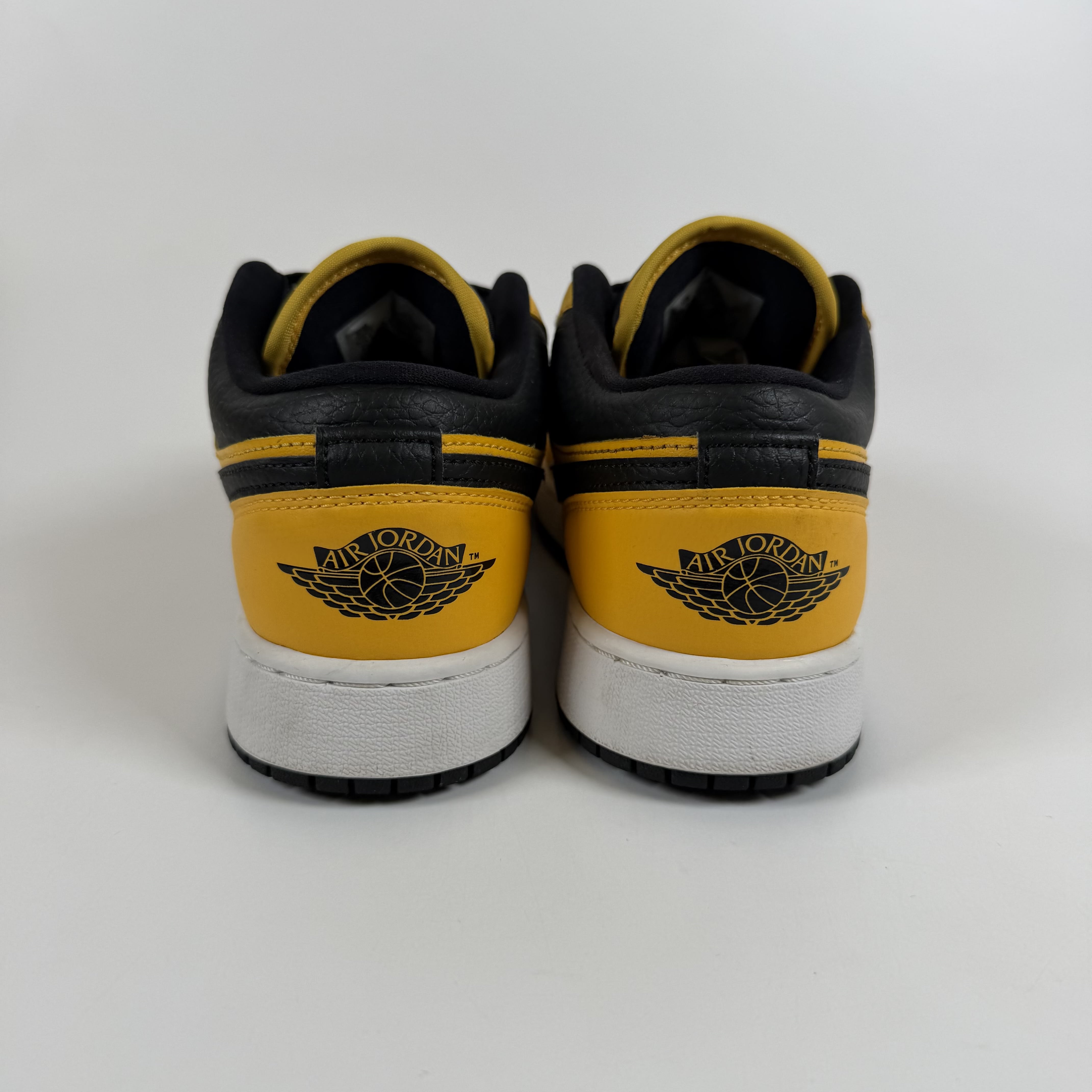 SP7411 Jordan 1 Low University Gold Black (GS)