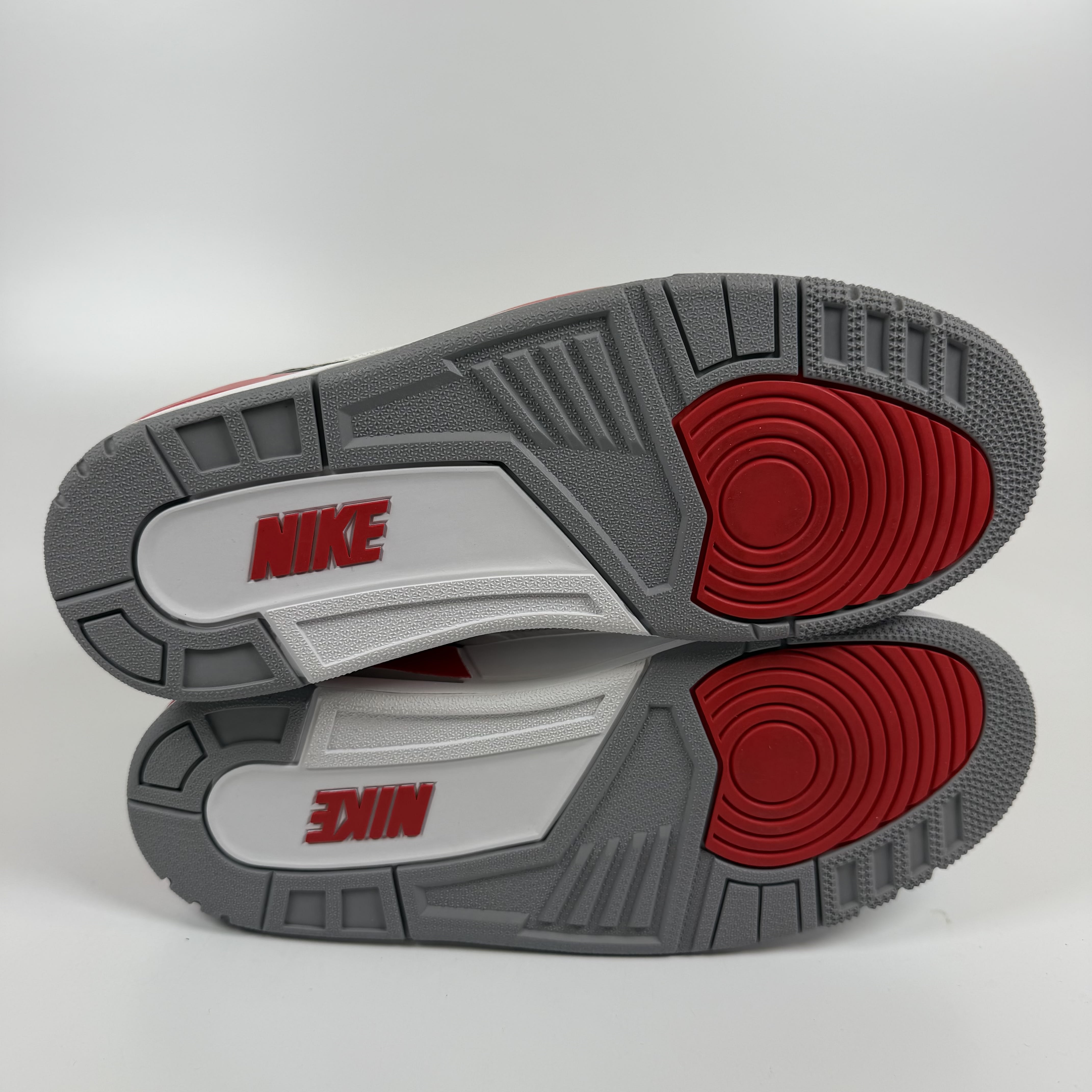 SP9990 Jordan 3 Retro Fire Red (2022)