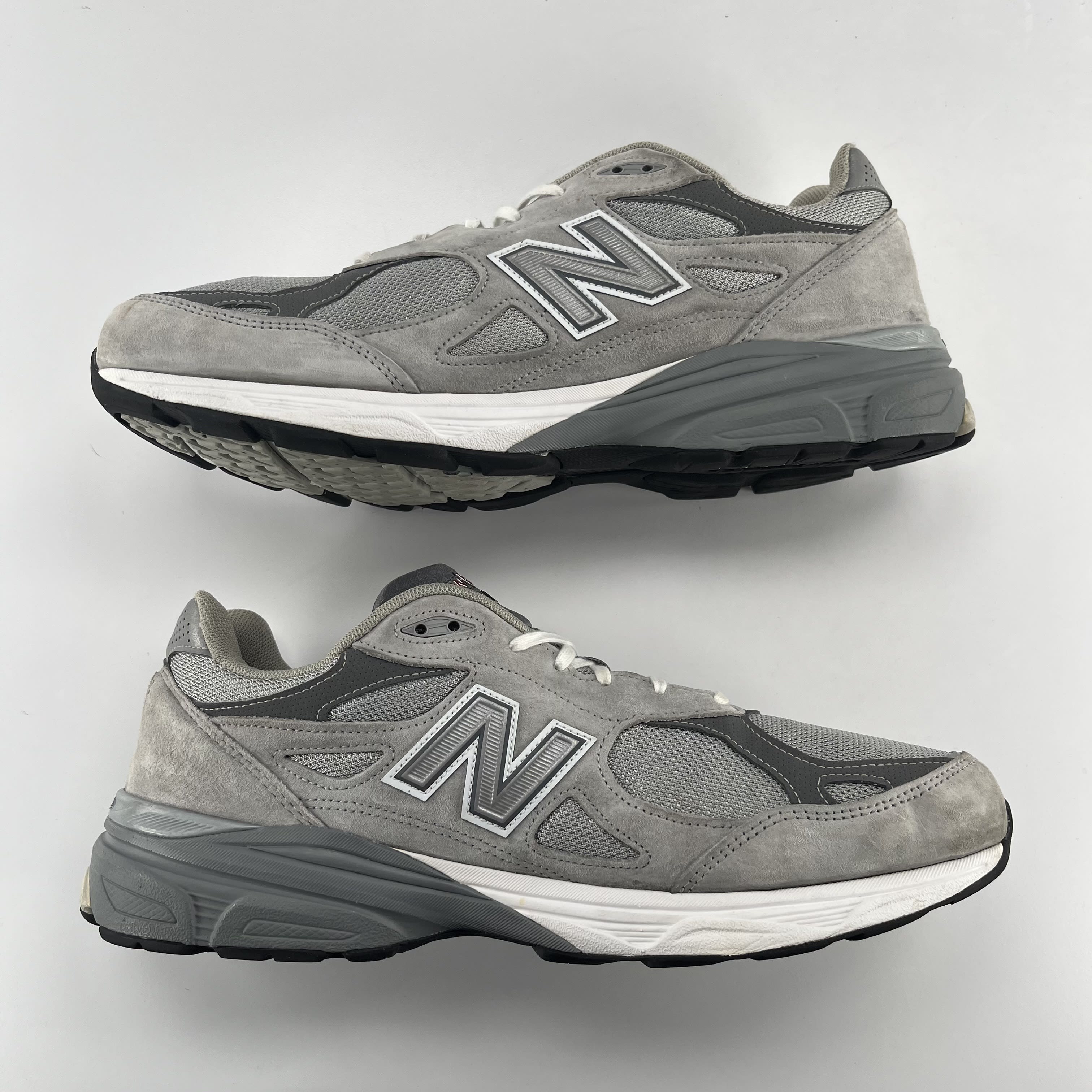 420543 New Balance 990v3 MiUSA Grey