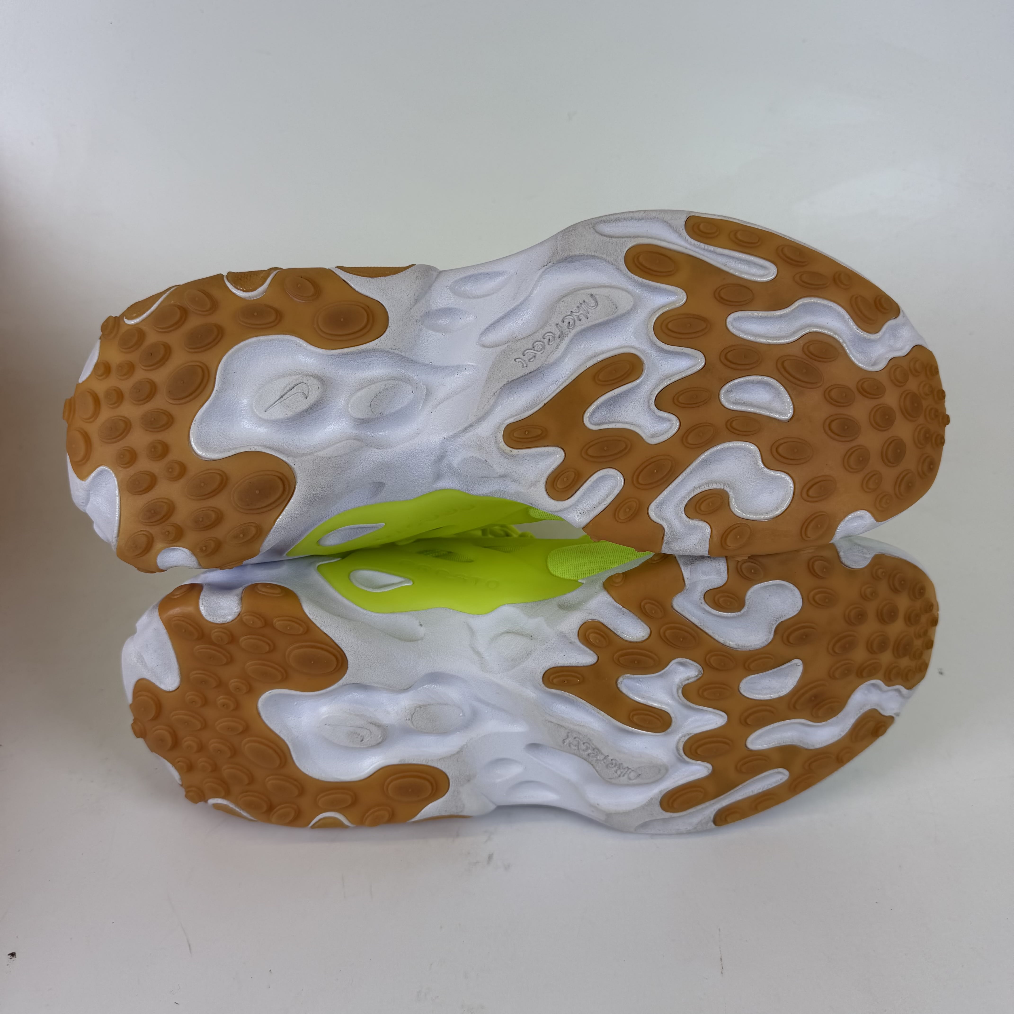 SP6902 Nike React Presto Volt