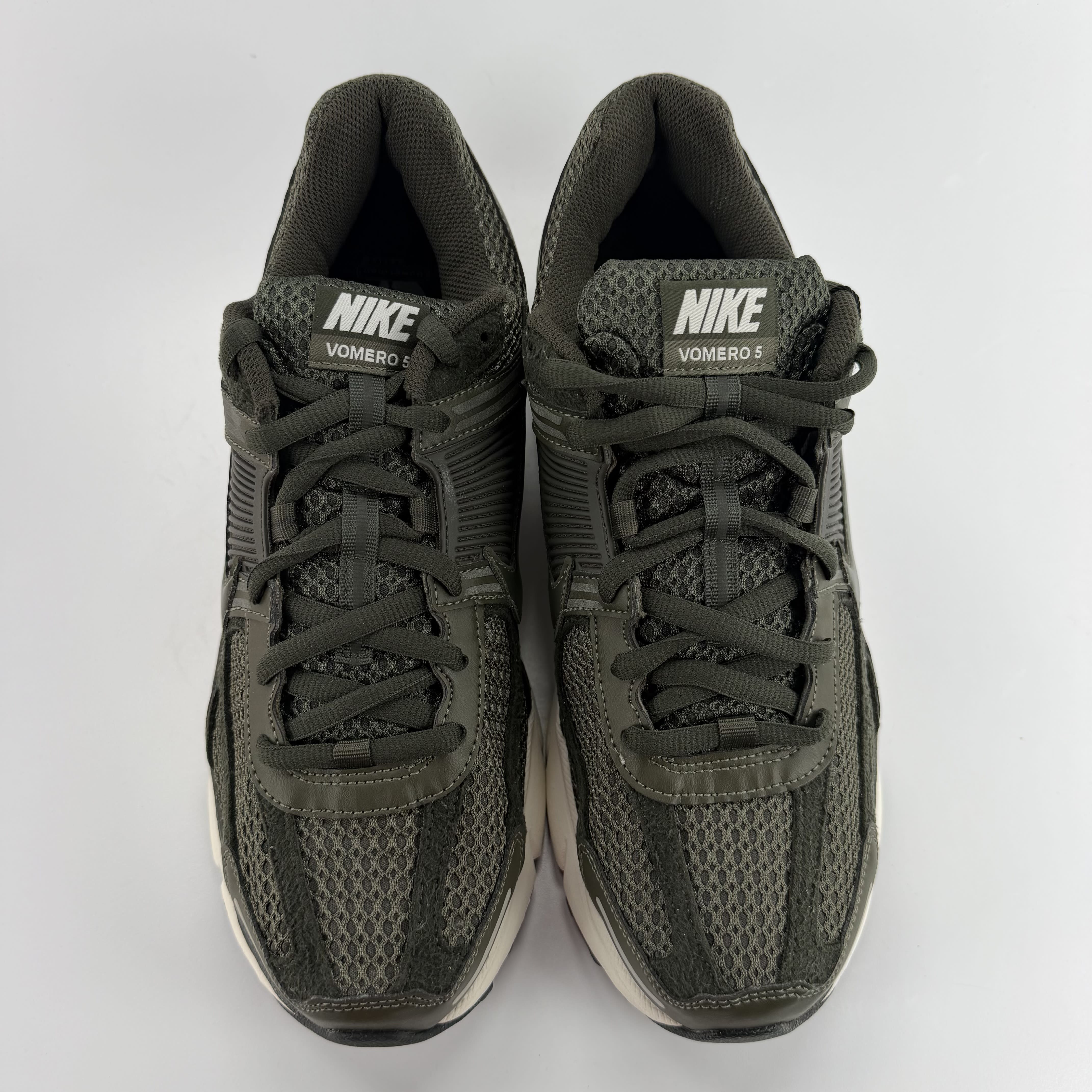 260174 Nike Zoom Vomero 5 Sequoia (Women's)