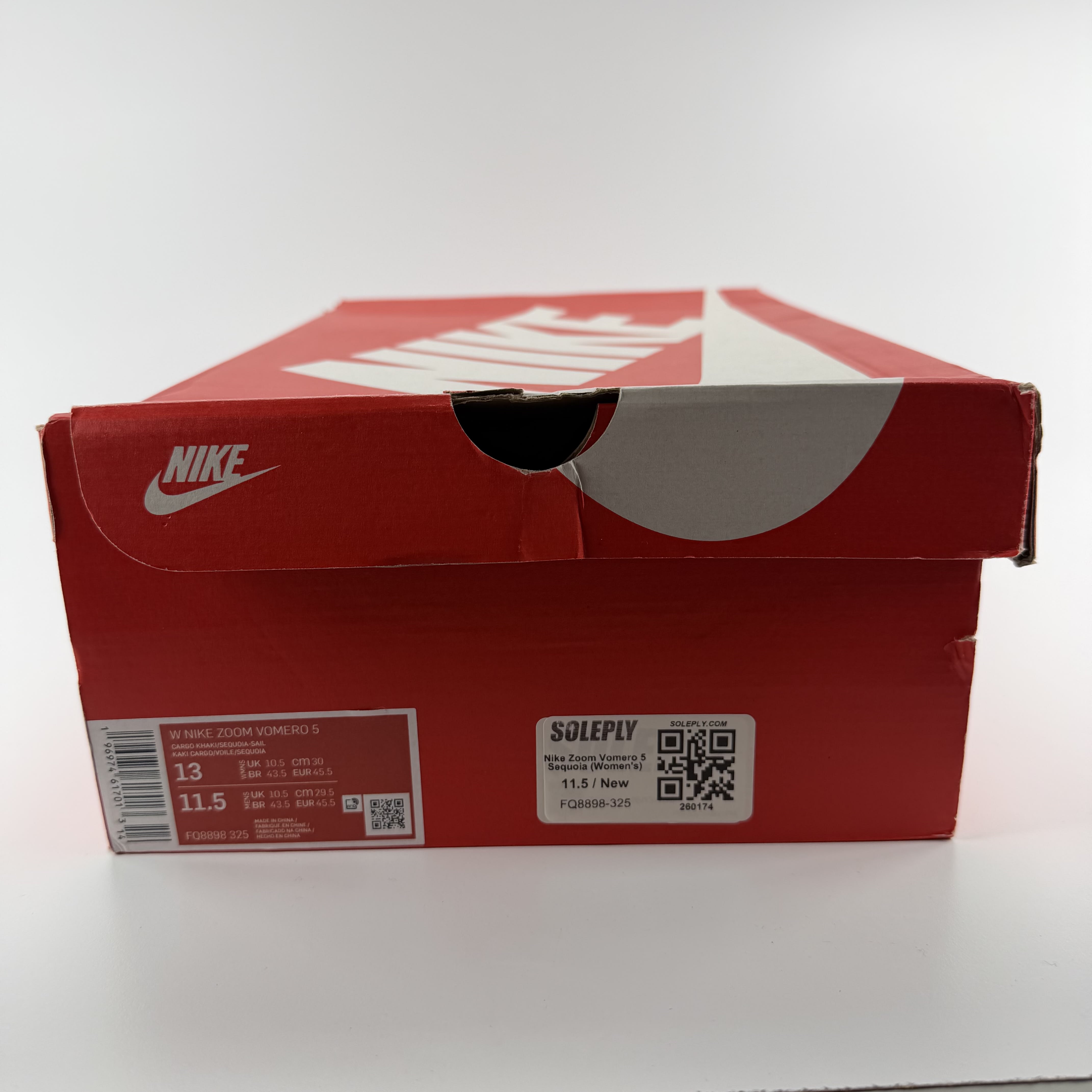 260174 Nike Zoom Vomero 5 Sequoia (Women's)