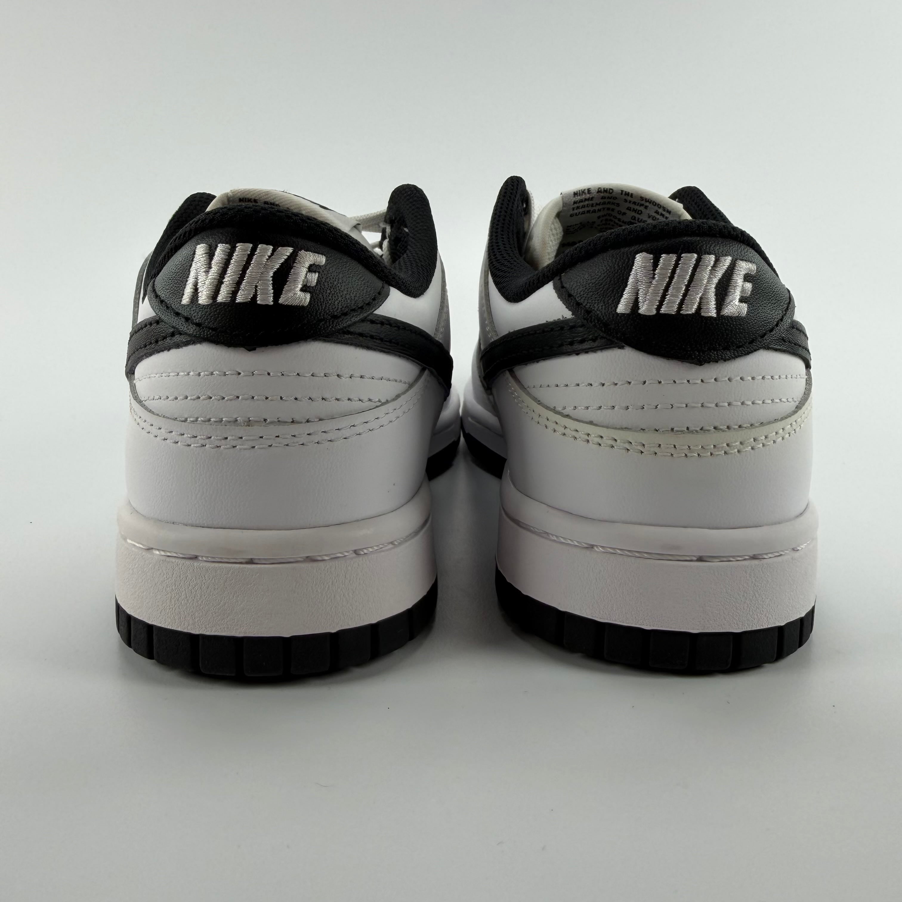 282586 Wmns Dunk Low 'White Black'